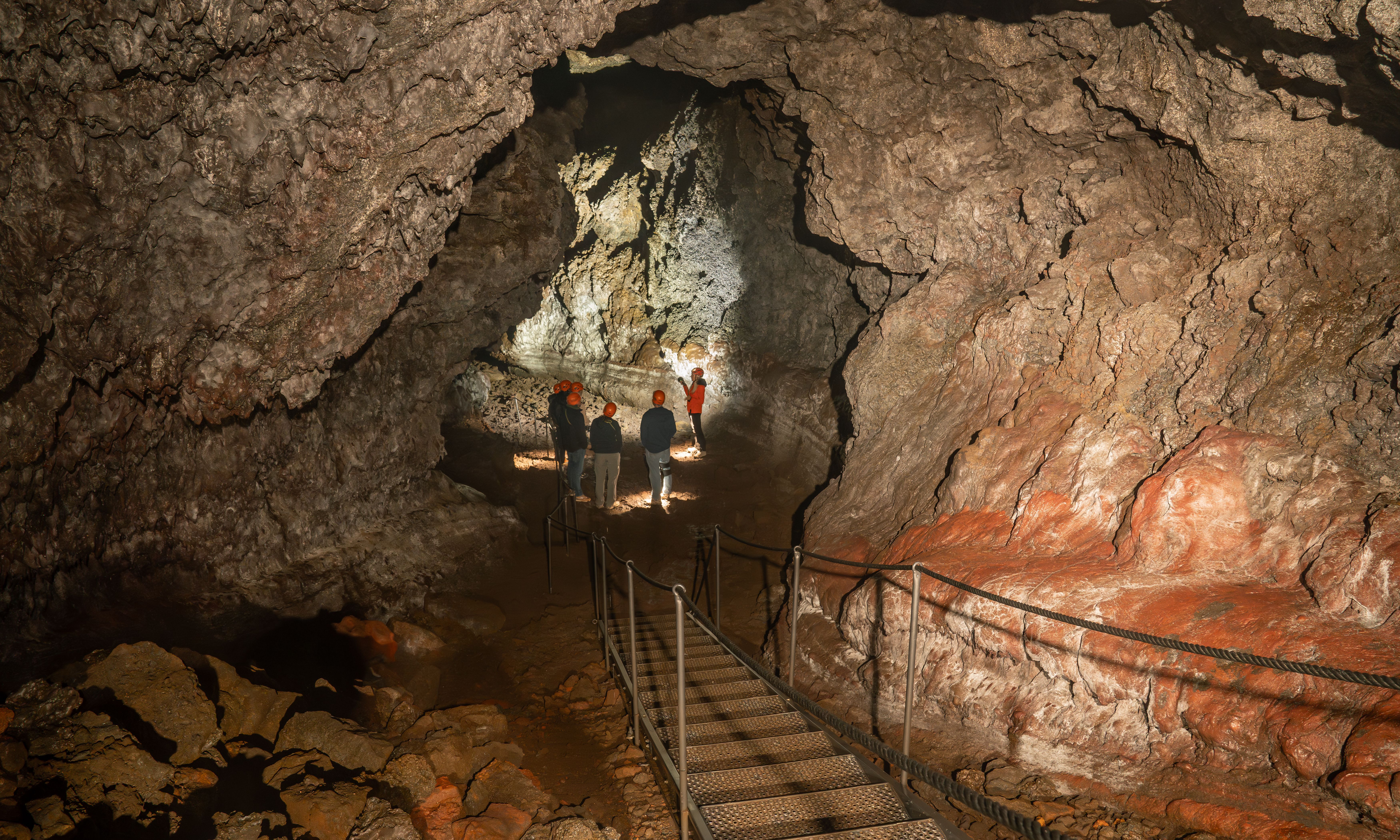 Vatnshellir-lava-cave