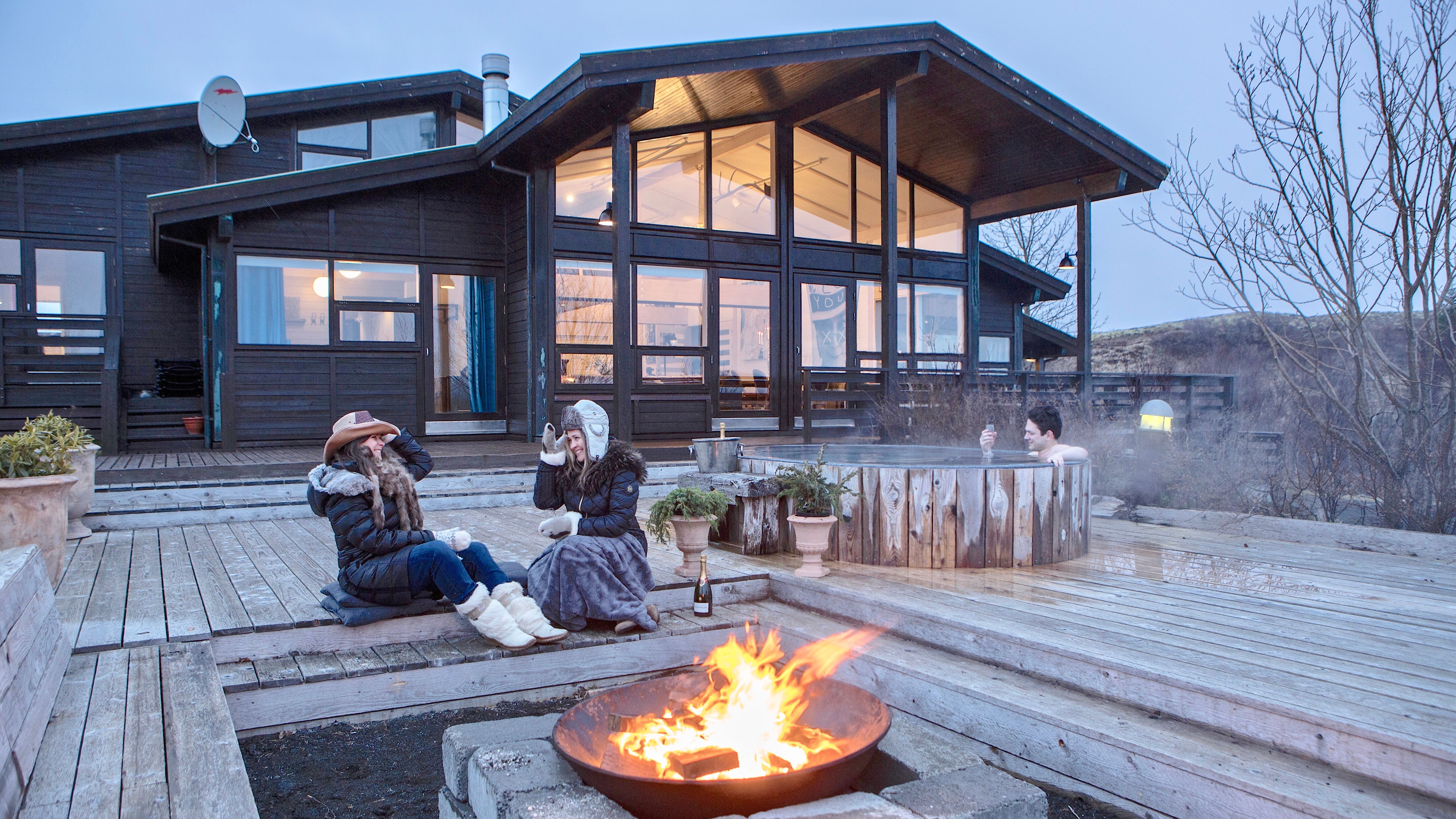 IJsland-Ulfljotsskali-Iceland-Luxury-Lodge-Terras