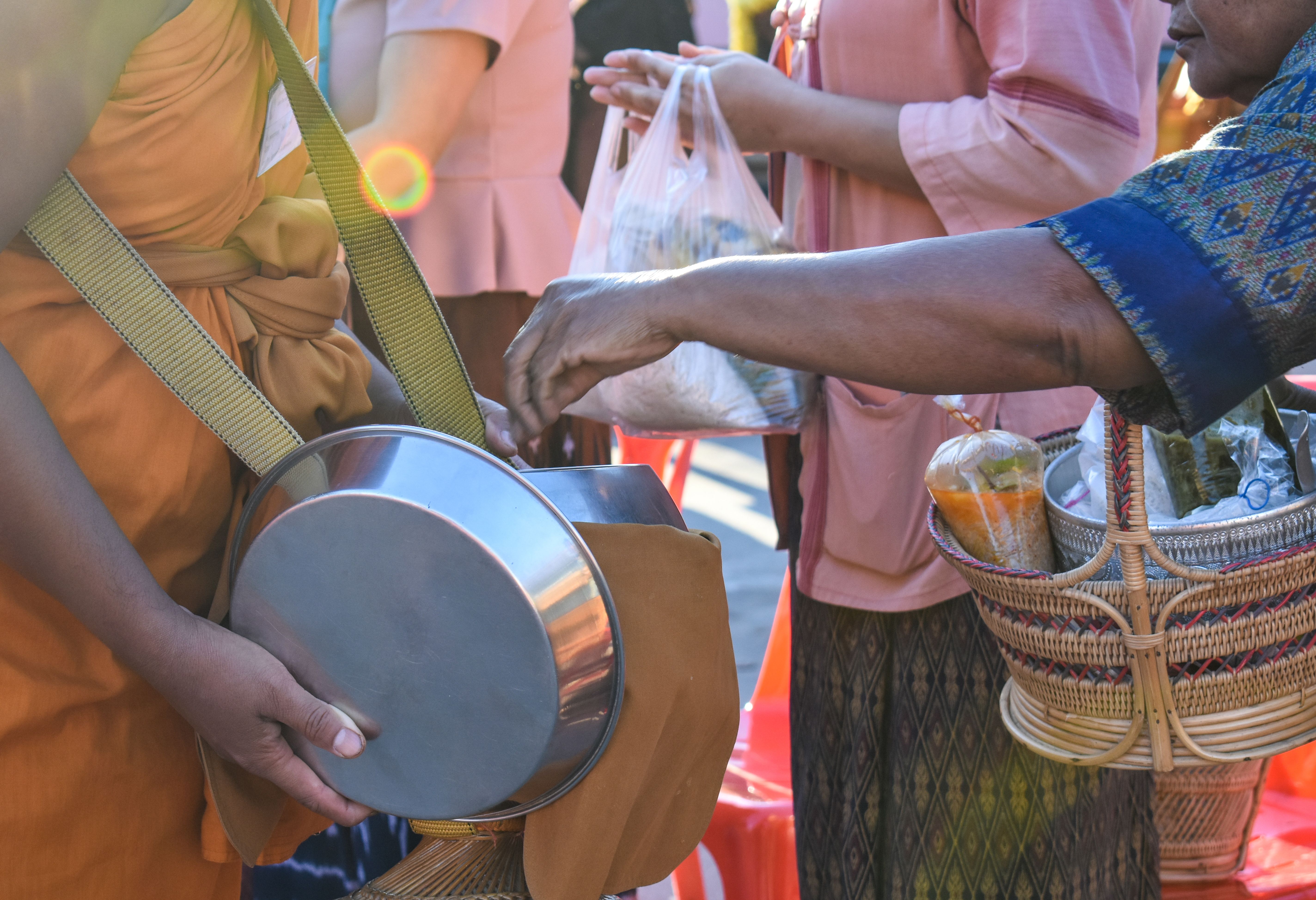 Offer brengen in Thailand