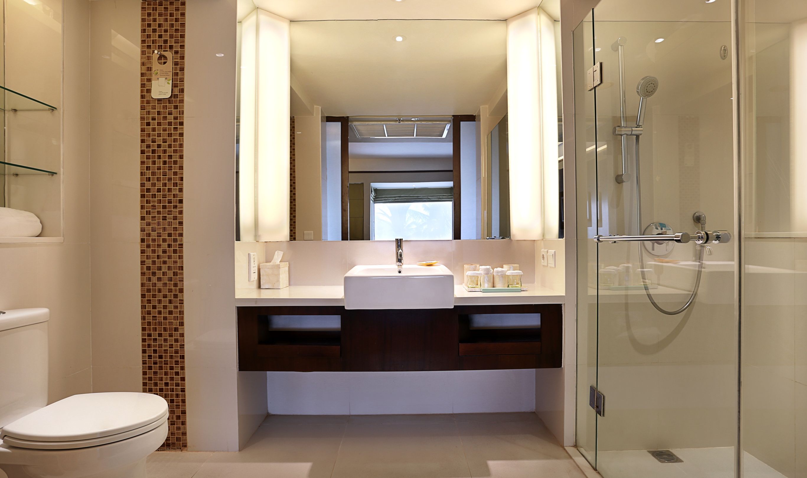 Badkamer Deluxe Terrace Novotel Lombok