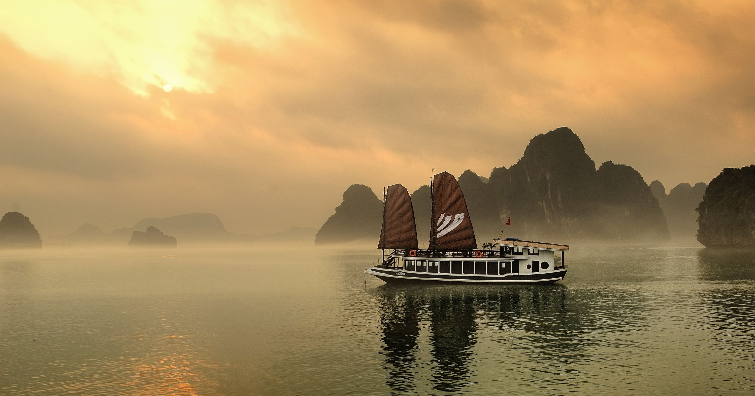 Halong Bay Cruise Vietnam