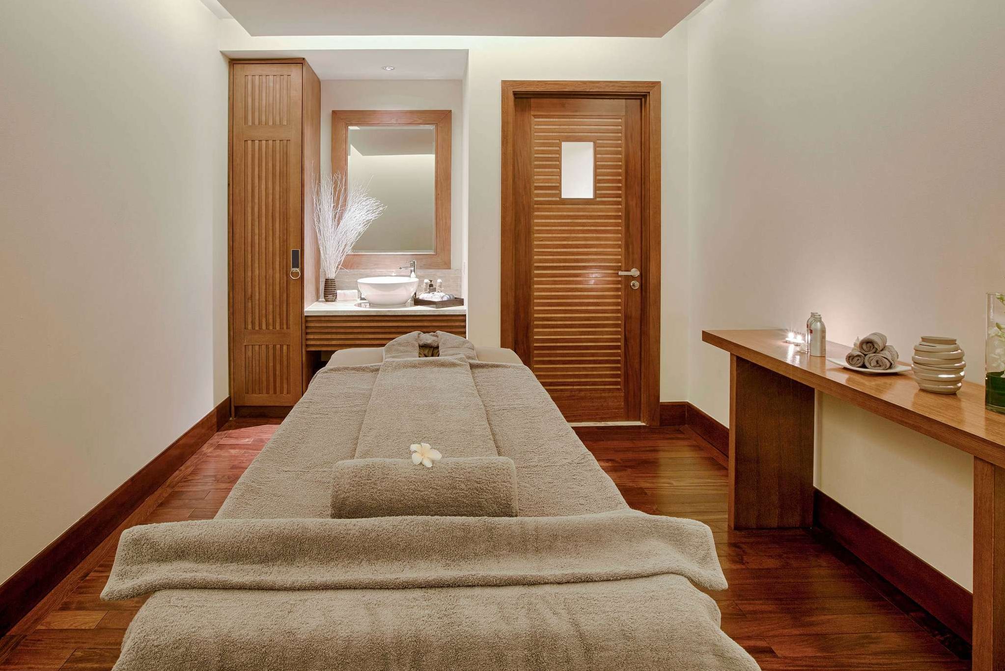 Vietnam Danang Pullman Danang Beach Resort Spa