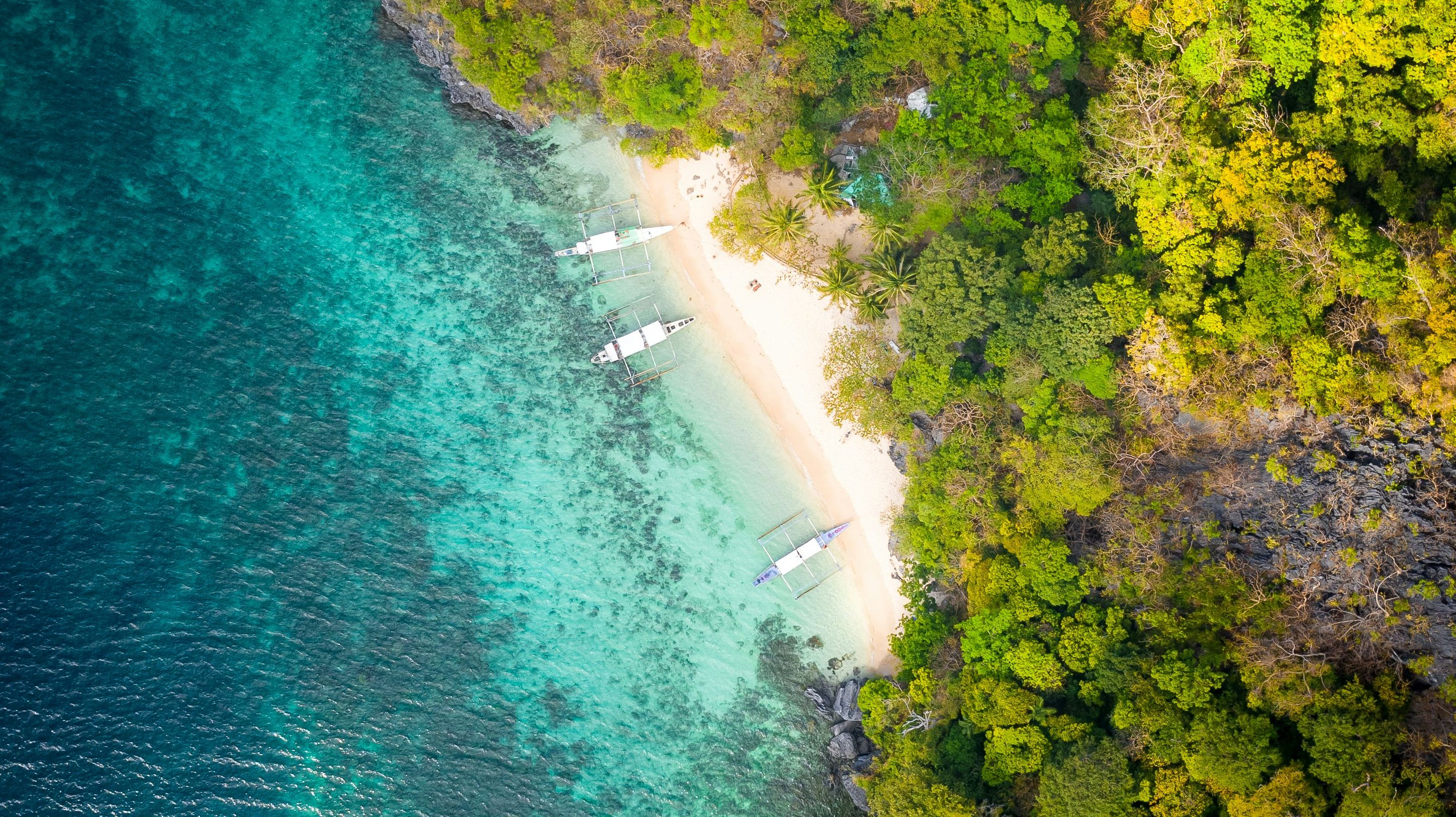 Filipijnen-Palawan-El-Nido-luchtfoto-kustlijn