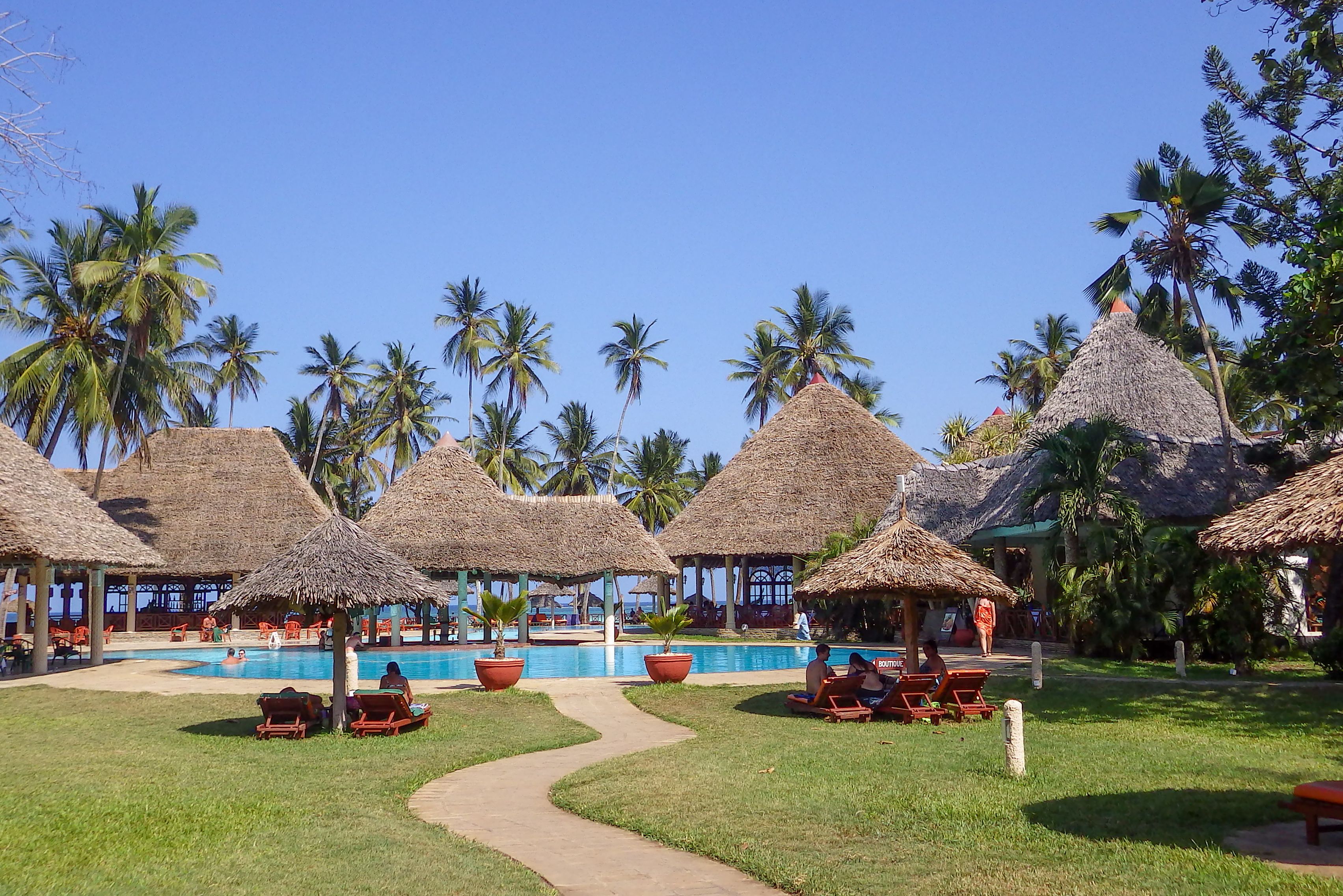 Kenia Diani Beach Neptune Paradise Beach Resort Tuin