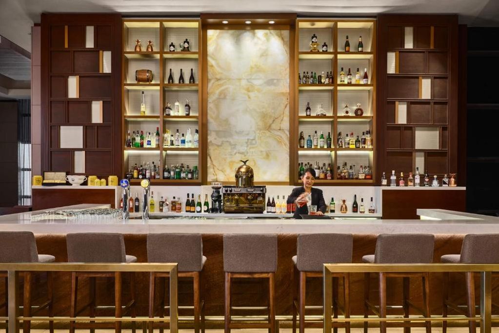 SIngapore Paradox Singapore Bar