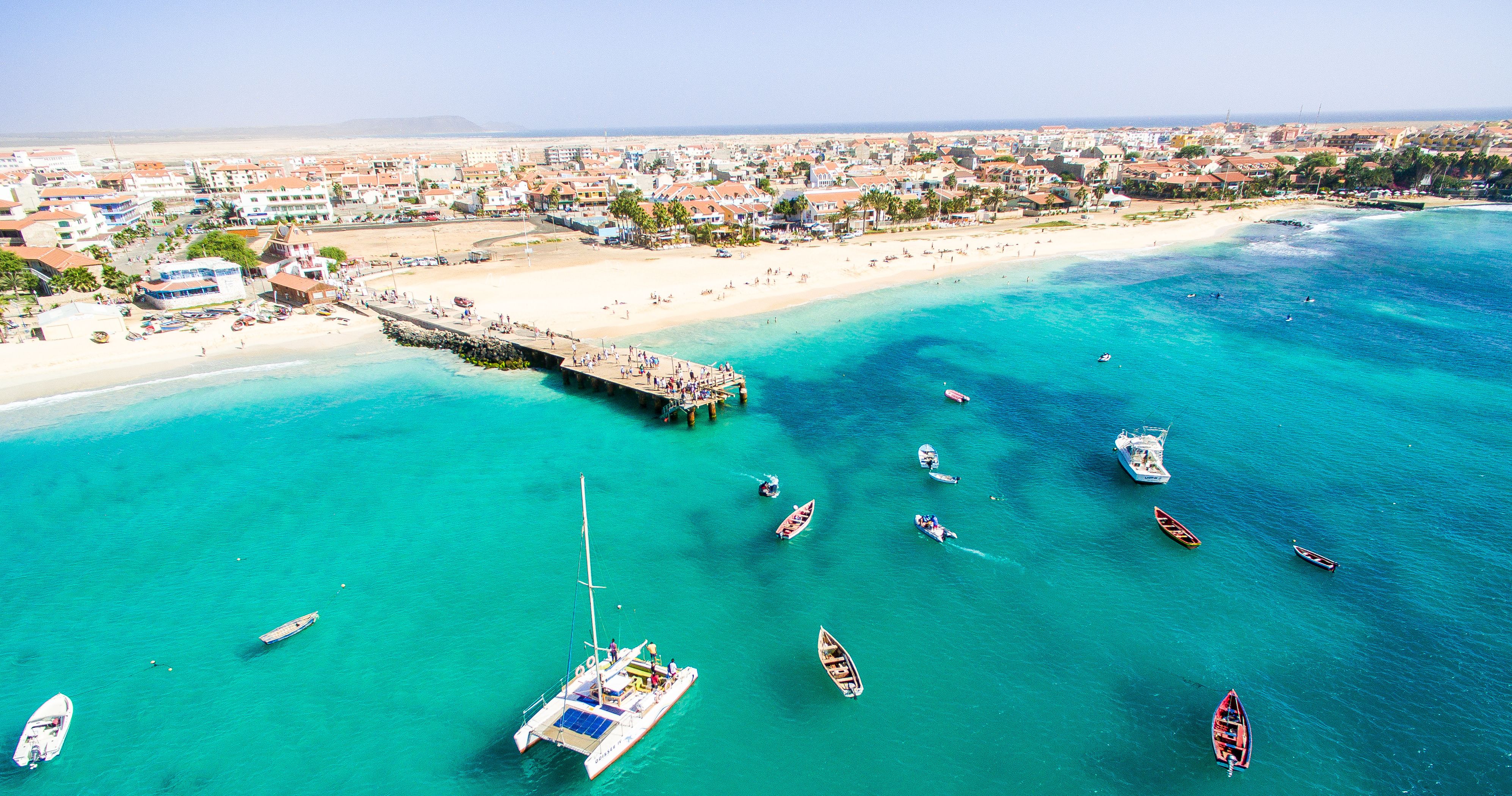 Kaapverdie-Sal-Santa-Maria-bootjes-op-zee