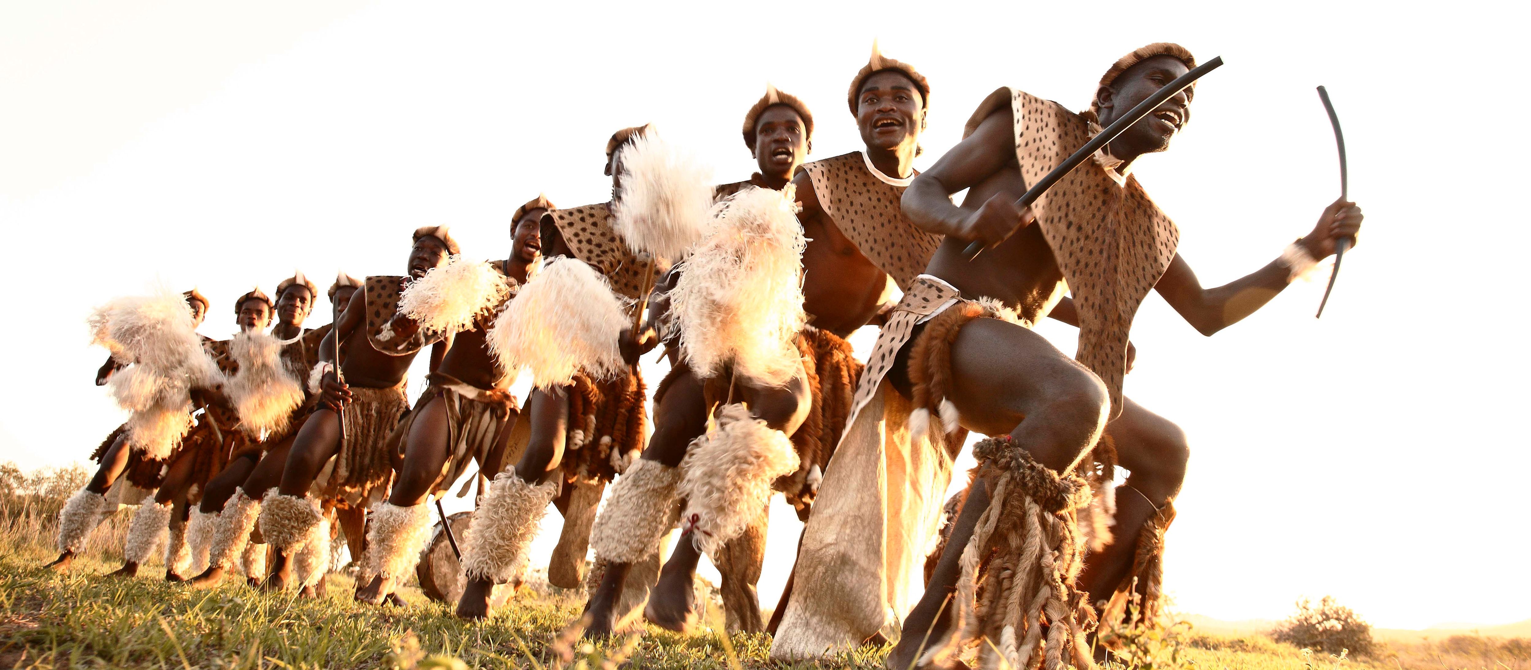 Zuid-Afrika-Phinda-Private-Game-Reserve-Phinda-Zuka-Lodge-Traditionele-Dans