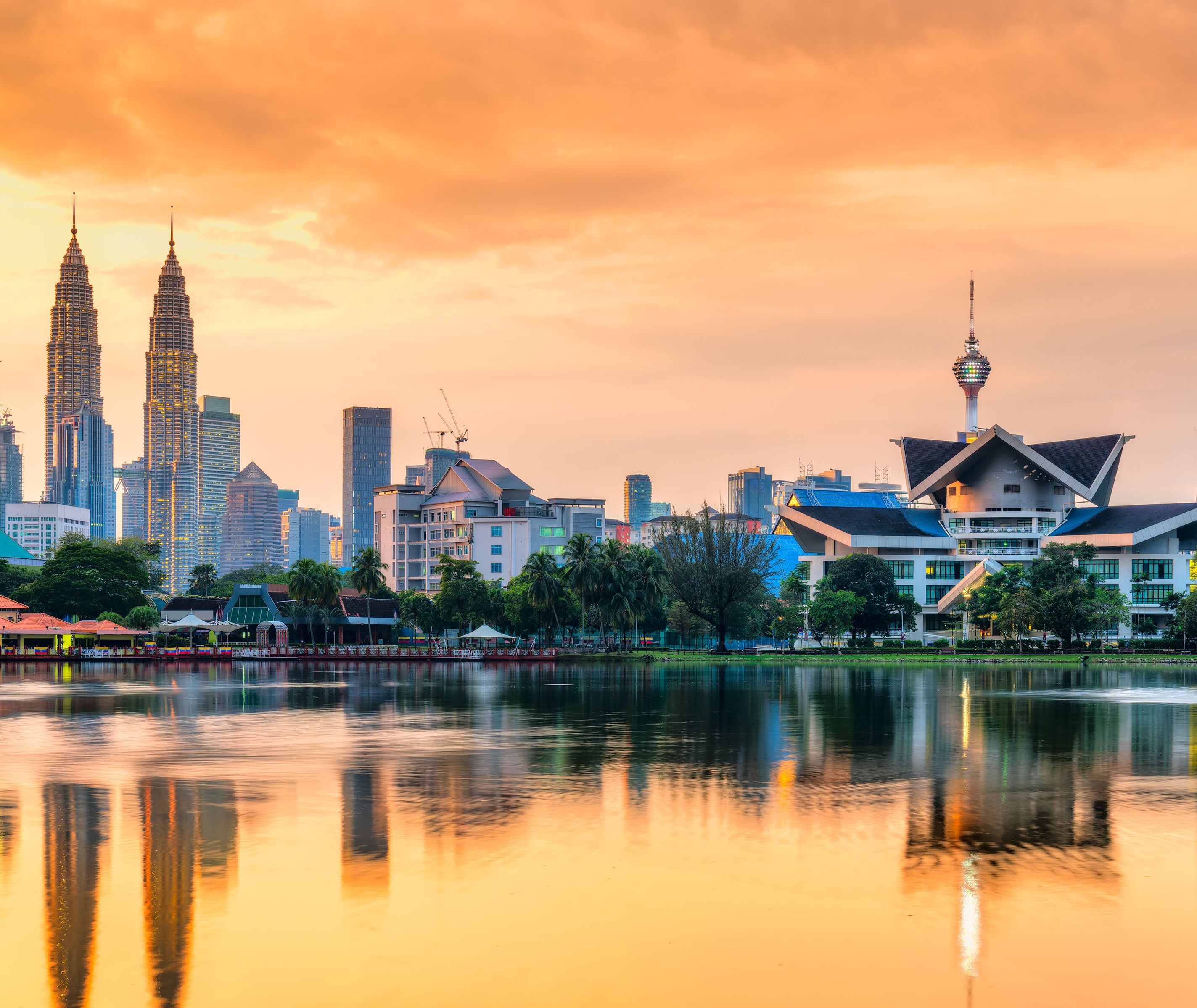 Maleisie-Kuala-Lumpur-skyline-met-Petronas-Twin-Towers (3)