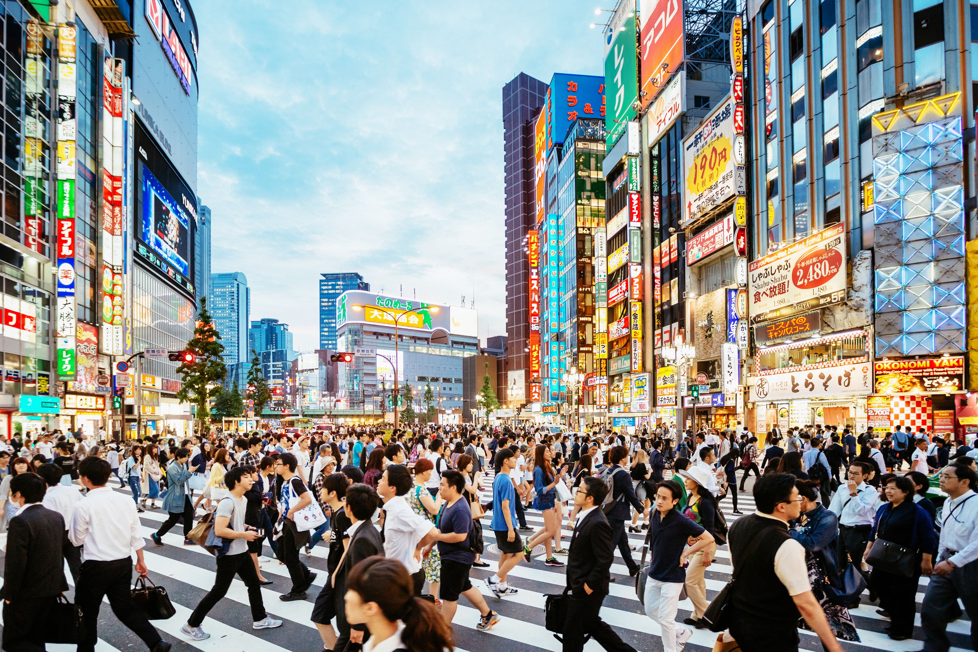 japan-tokyo-shibuya-avond-neon-borden