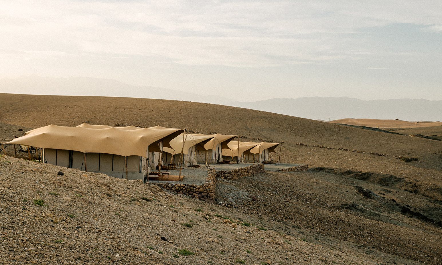 Marokko-Agafay-Woestijn-Caravan-Agafay-Habitas-Explorer-Tent