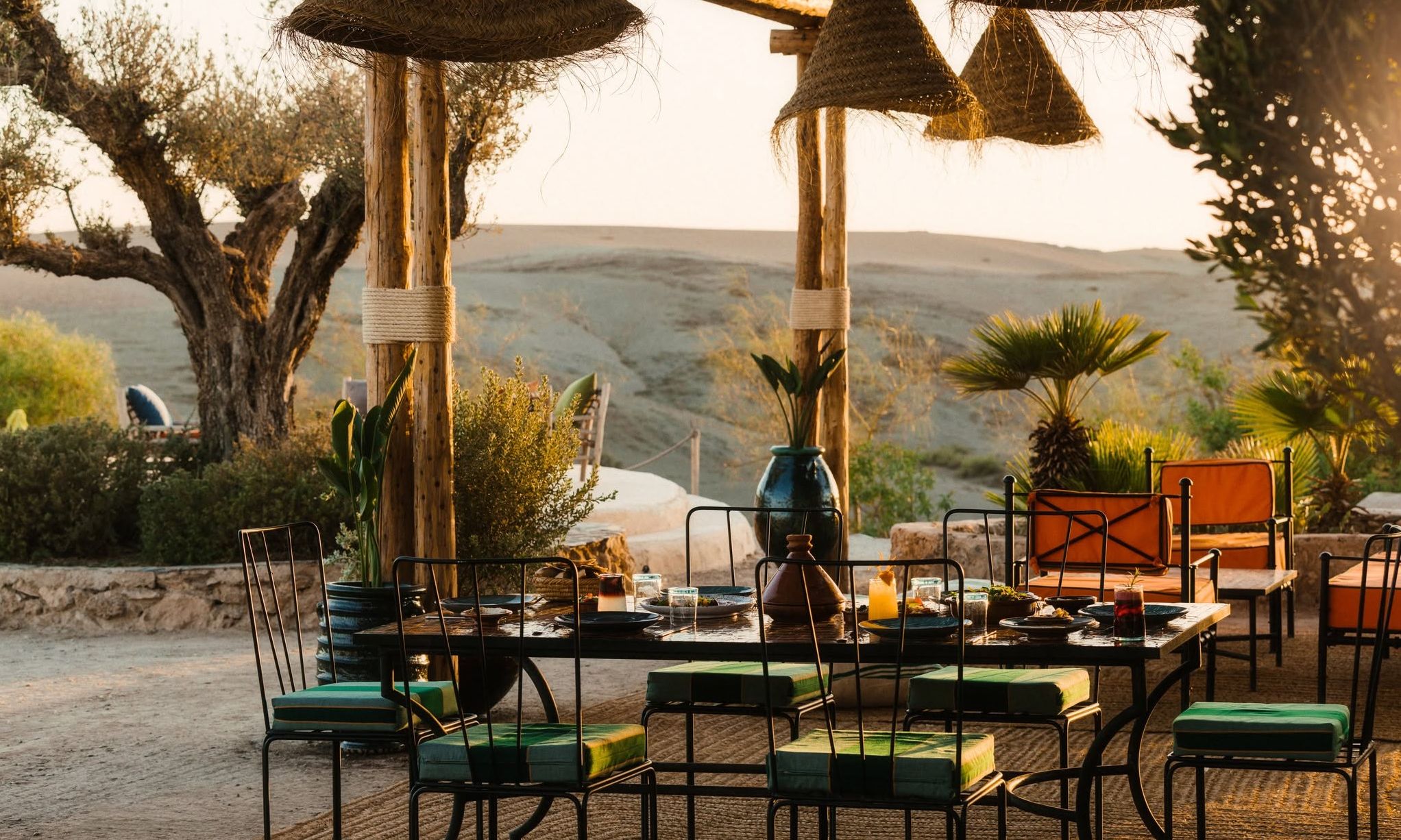 Marokko-Agafay-Woestijn-Caravan-Agafay-Habitas-Restaurant