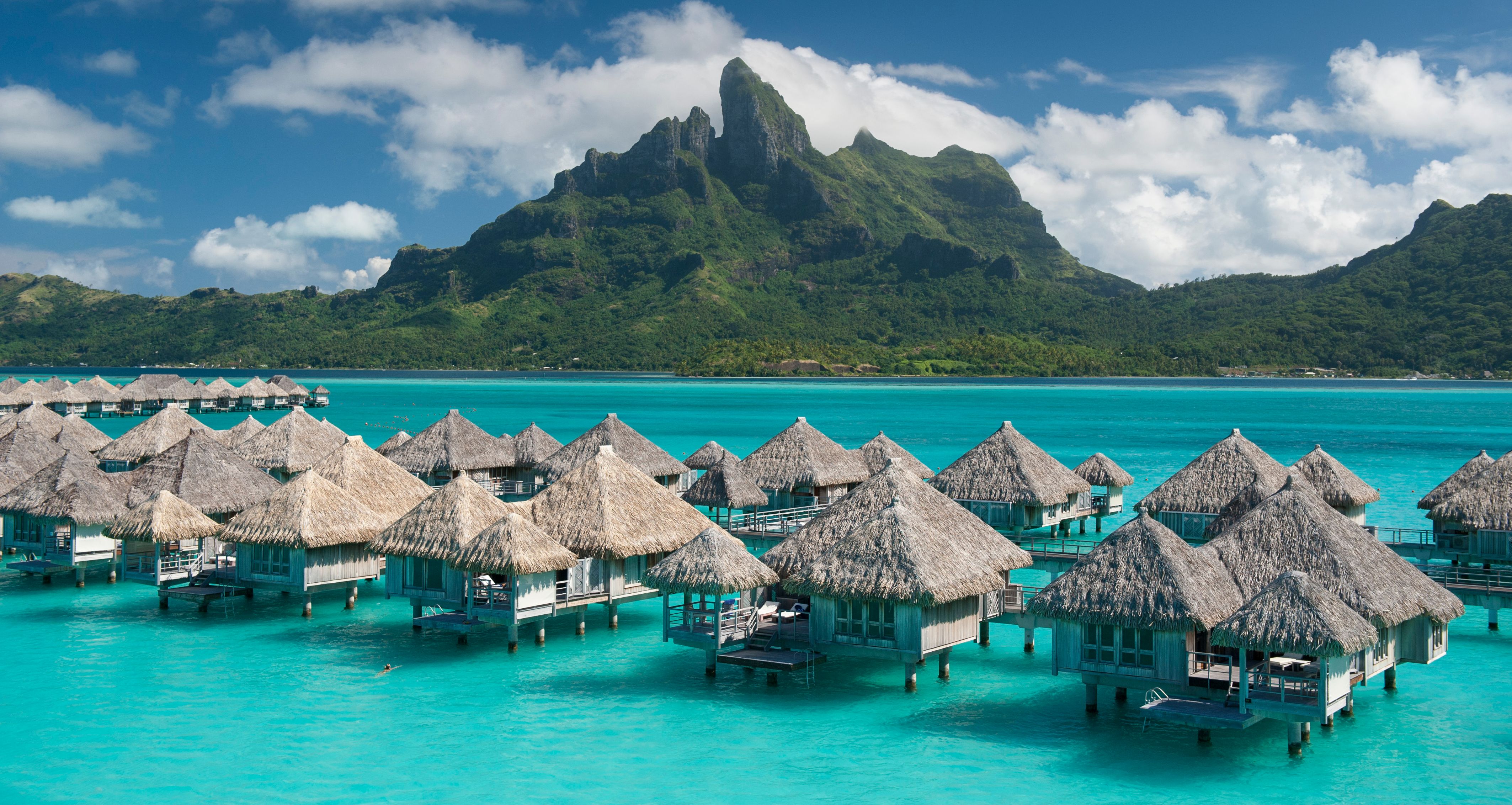 Frans-Polynesie-Bora-Bora-St-Regis-Resort-Overwater-Villas