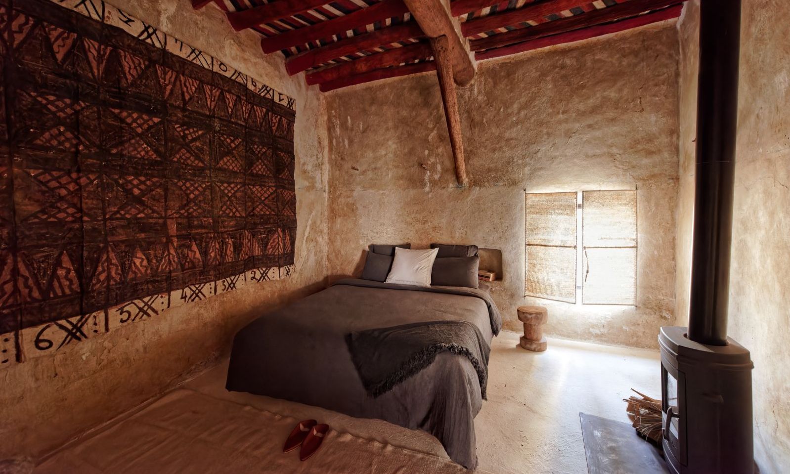Dar-Ahlam-suite-bed