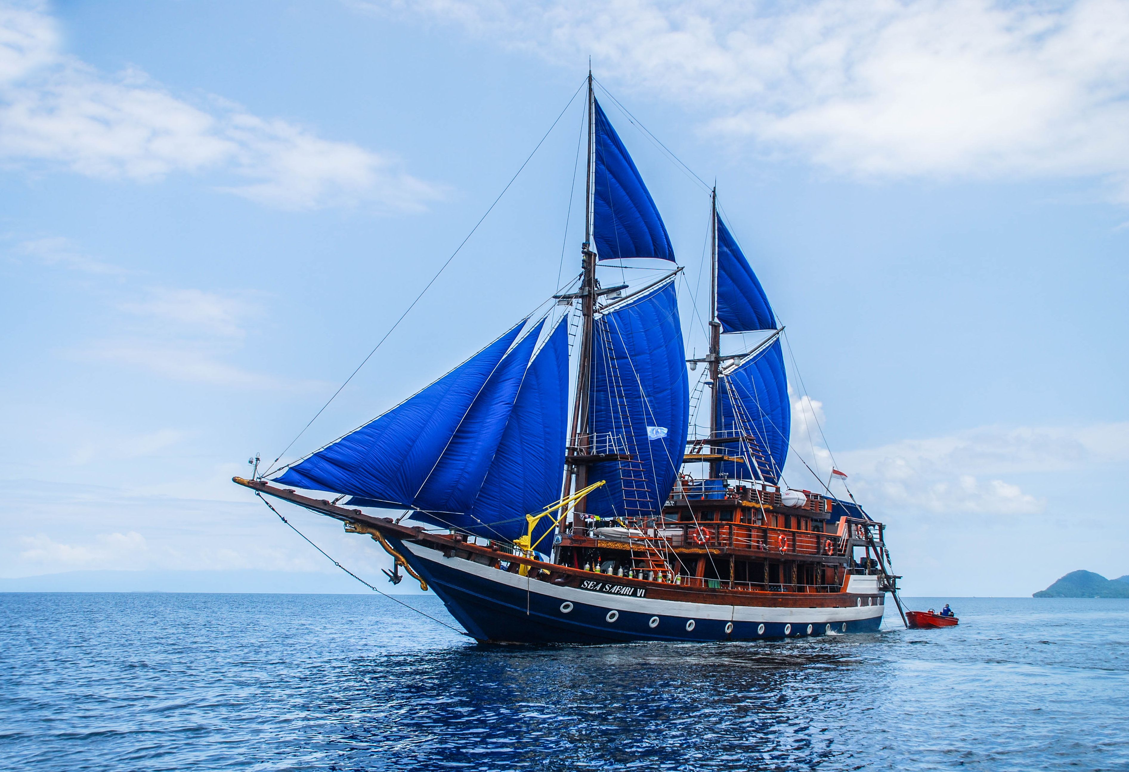 Phinisi schoener voor duikcruise Raja Ampat in Indonesie