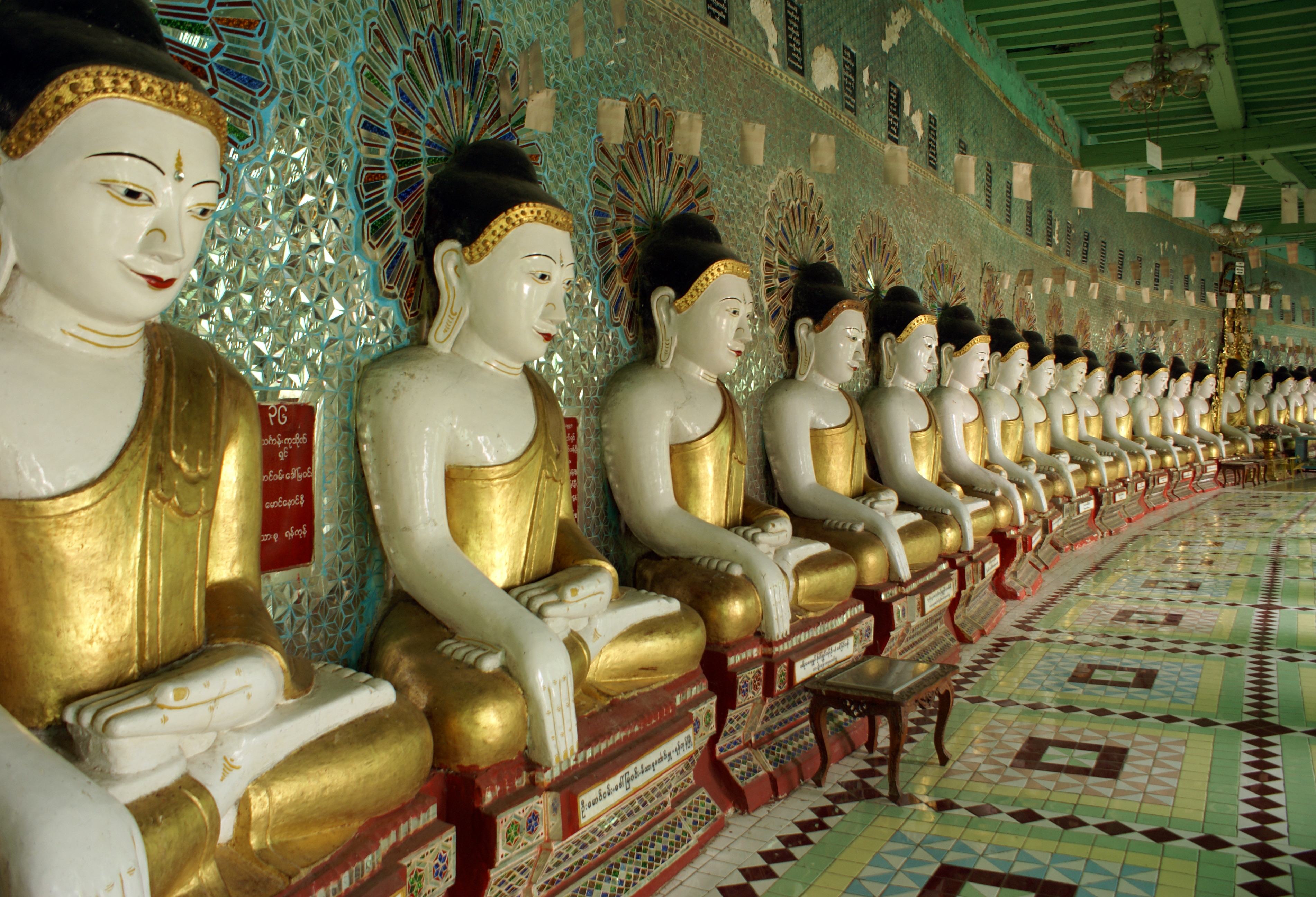 Sagaing Umin Thonze Pagode vlakbij Mandalay Myanmar