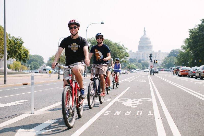 fietsen in washington capitol in amerika