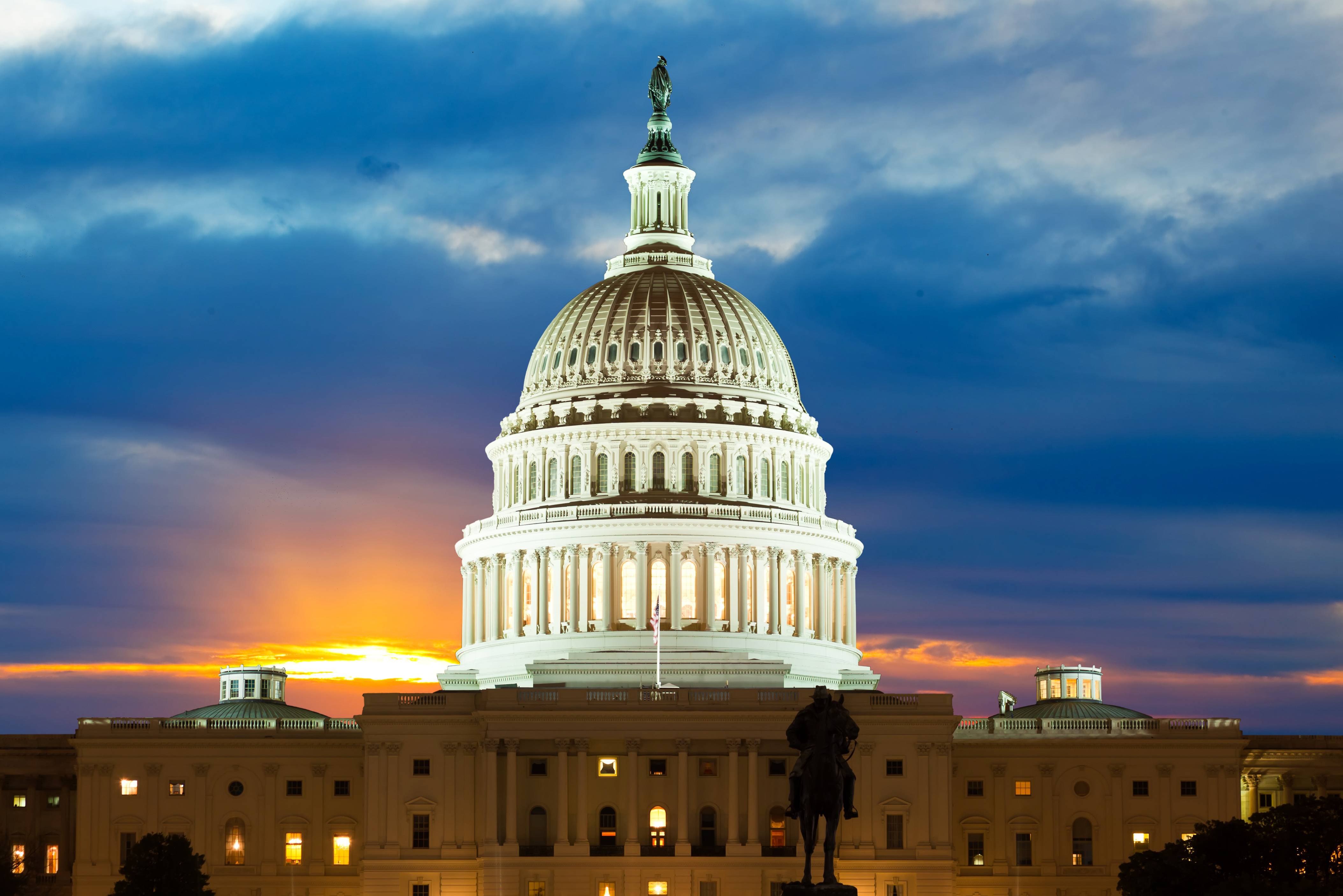 Washington dc capital. Конгресс Вашингтон Капитолий. Капитолий США В Вашингтоне. Здание Капитолия в Вашингтоне. Капитолий здание конгресса США В Вашингтоне.