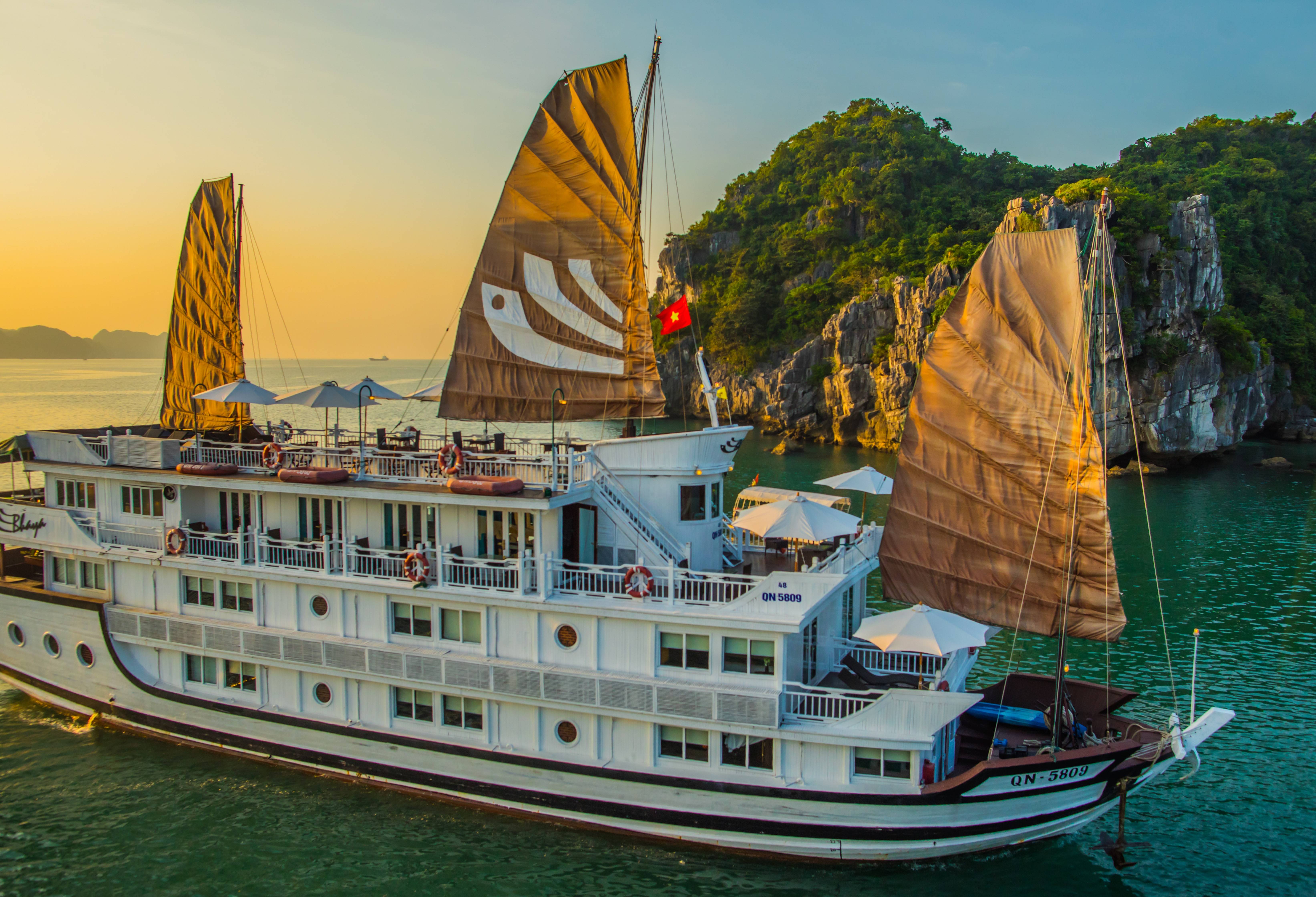 De Bhaya Classic in Halong Bay, Vietnam