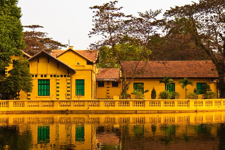 Ho Chi Minhs voormalige woning in Hanoi, Vietnam