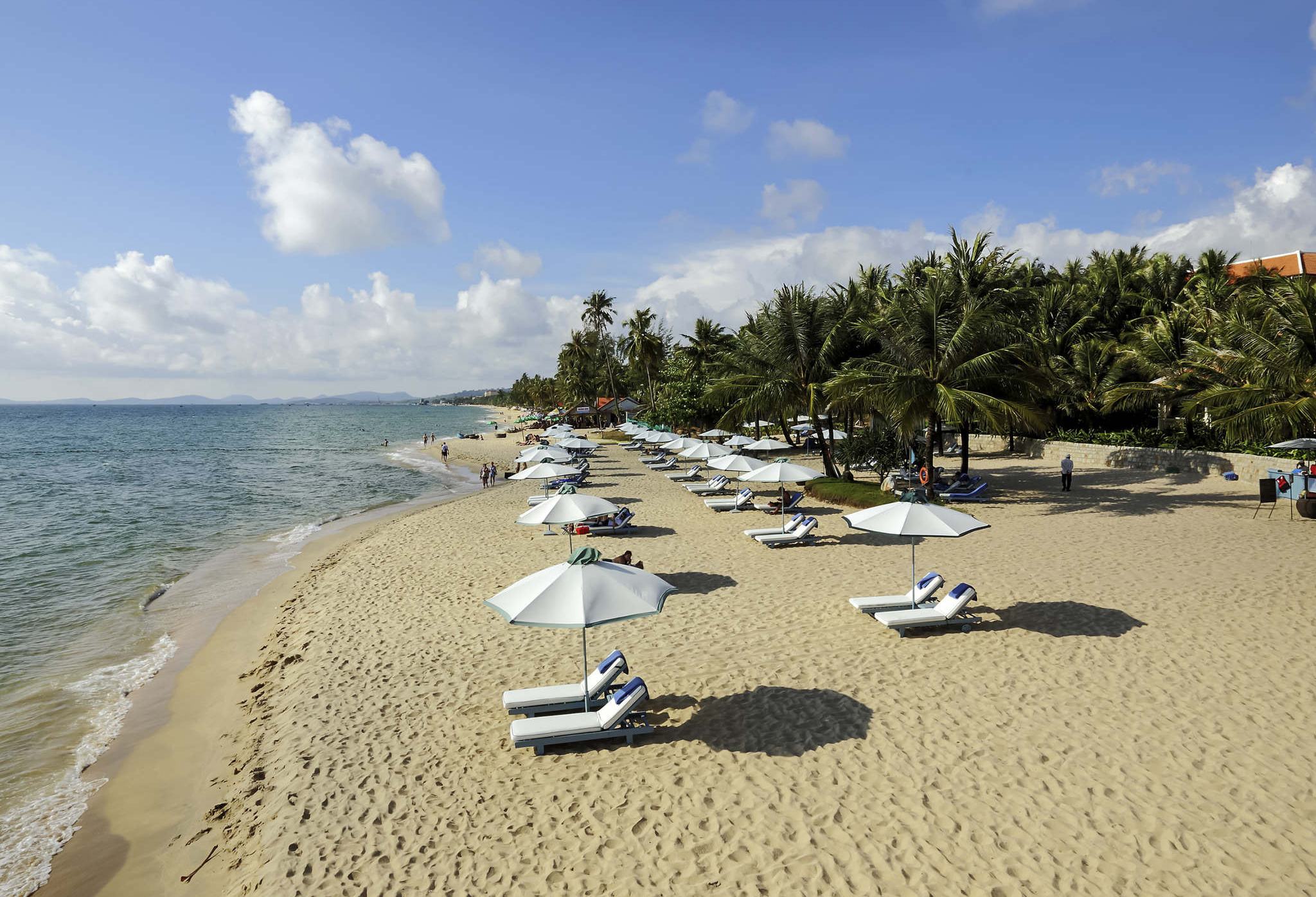 Het strand bij het La Veranda Resort op het eiland Phu Quoc in Vietnam