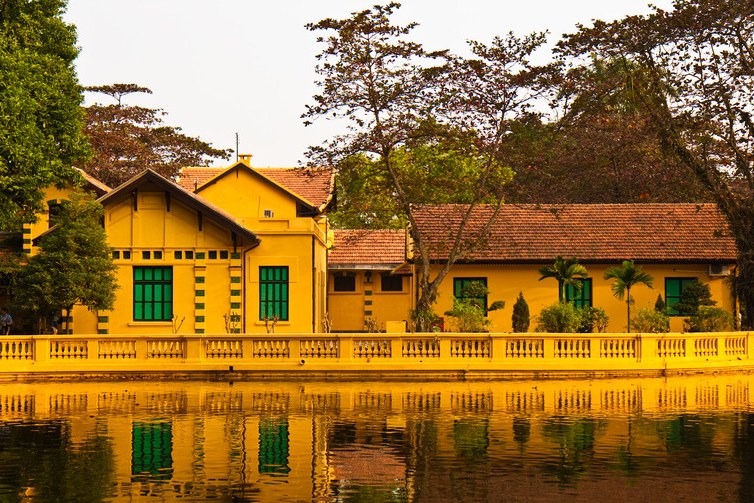 Ho Chi Minhs voormalige woning in Hanoi, Vietnam