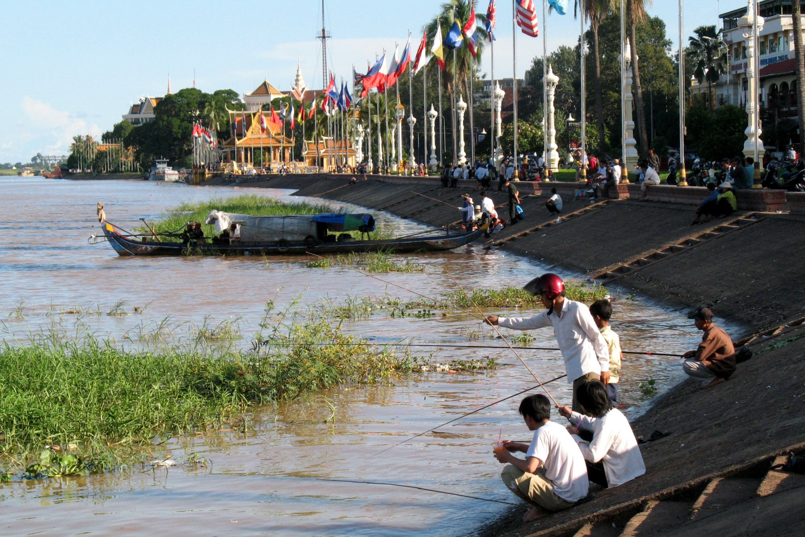 Sisowath Quay in Phnom Penh, Cambodja