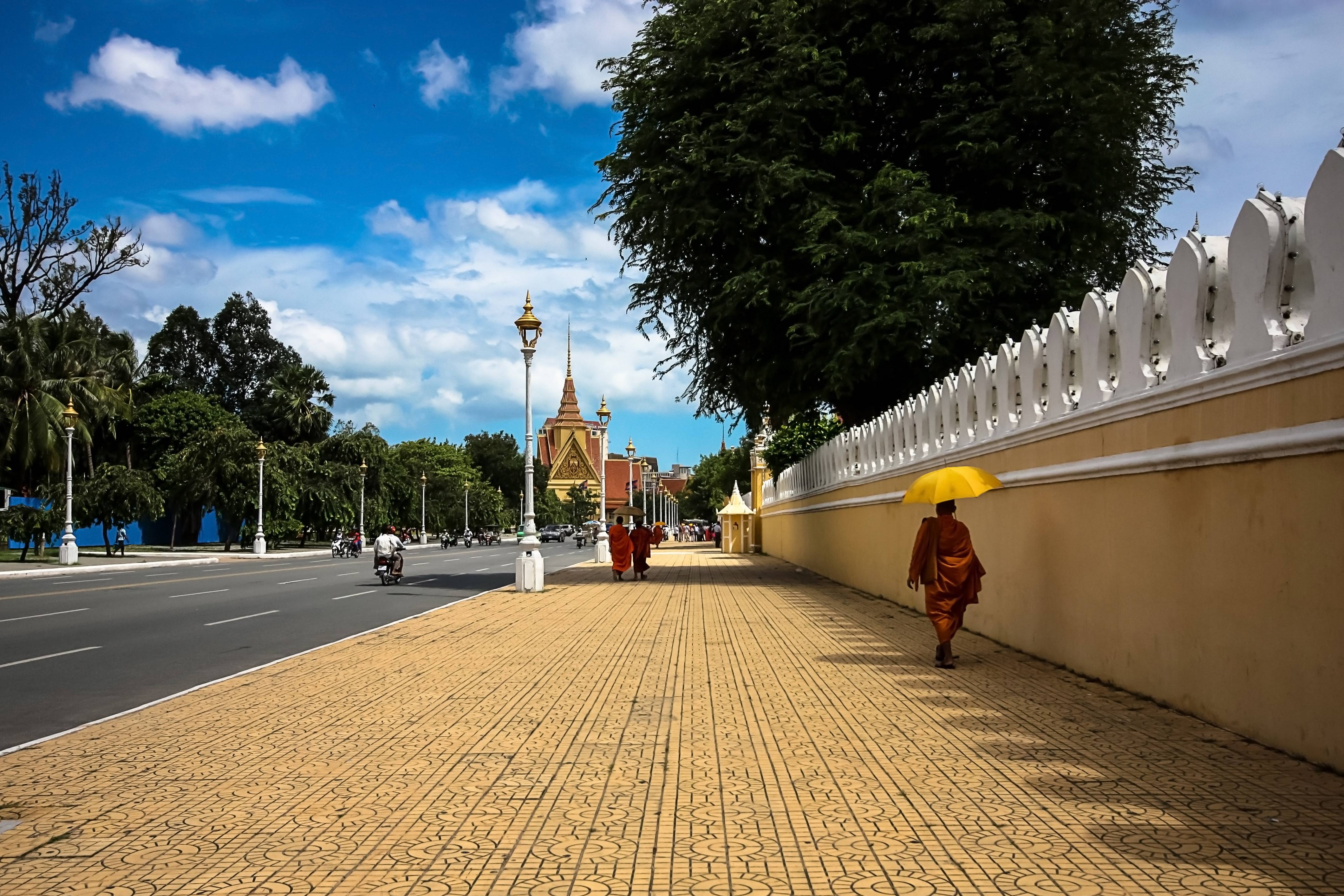 Straatbeeld in het centrum van Phnom Penh, Cambodja