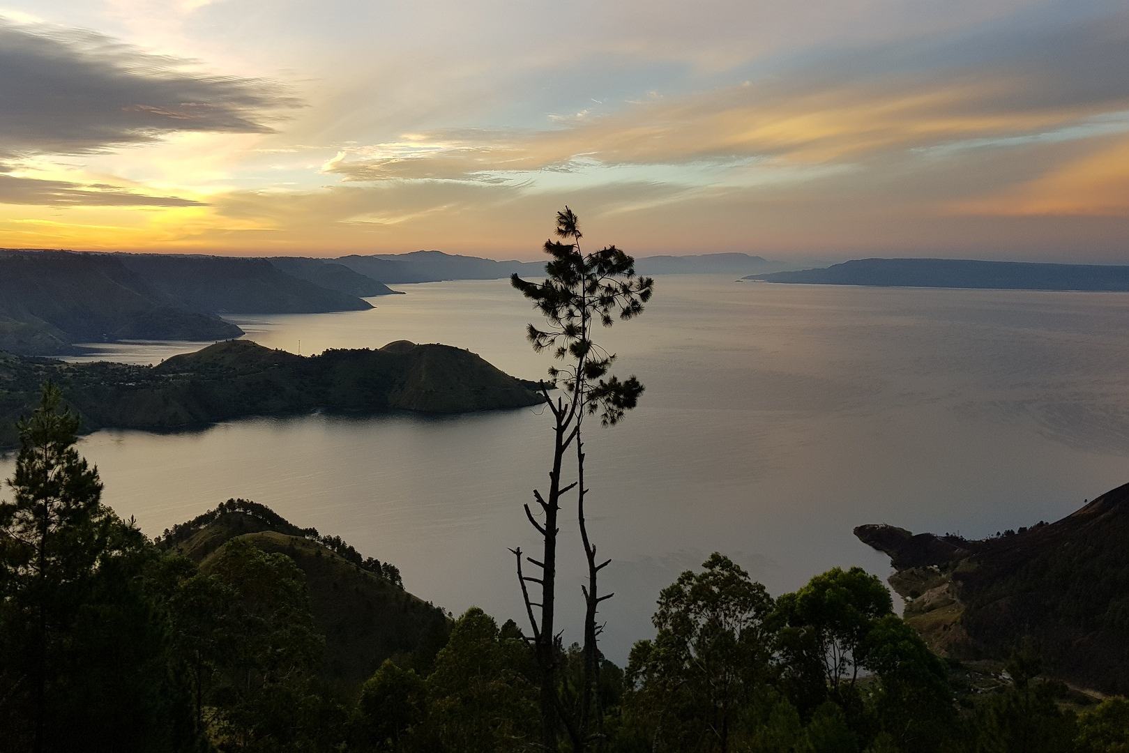 Uitzicht over het Toba Meer sumatra