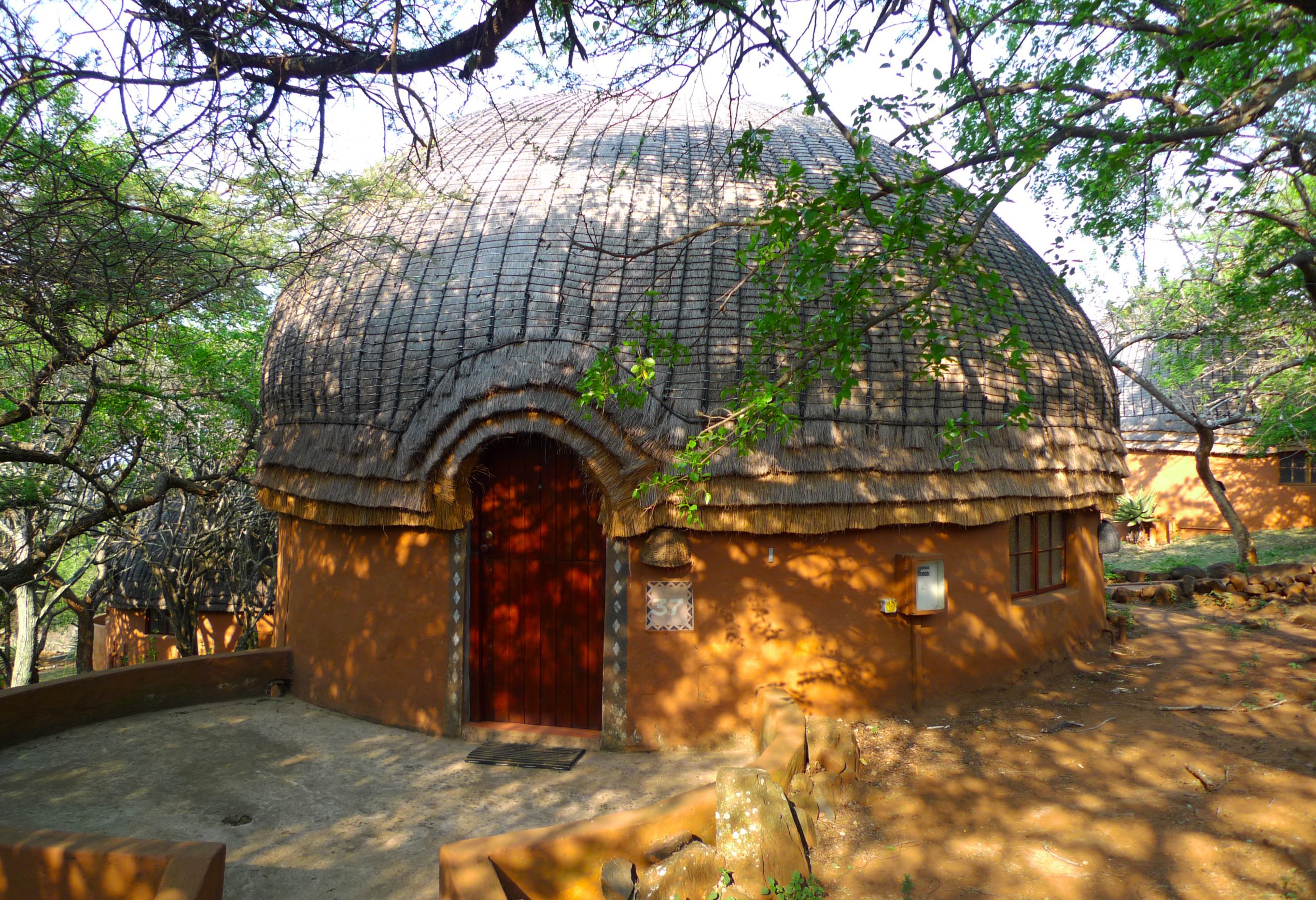 Zulu hut in Shakaland in Zuid-Afrika