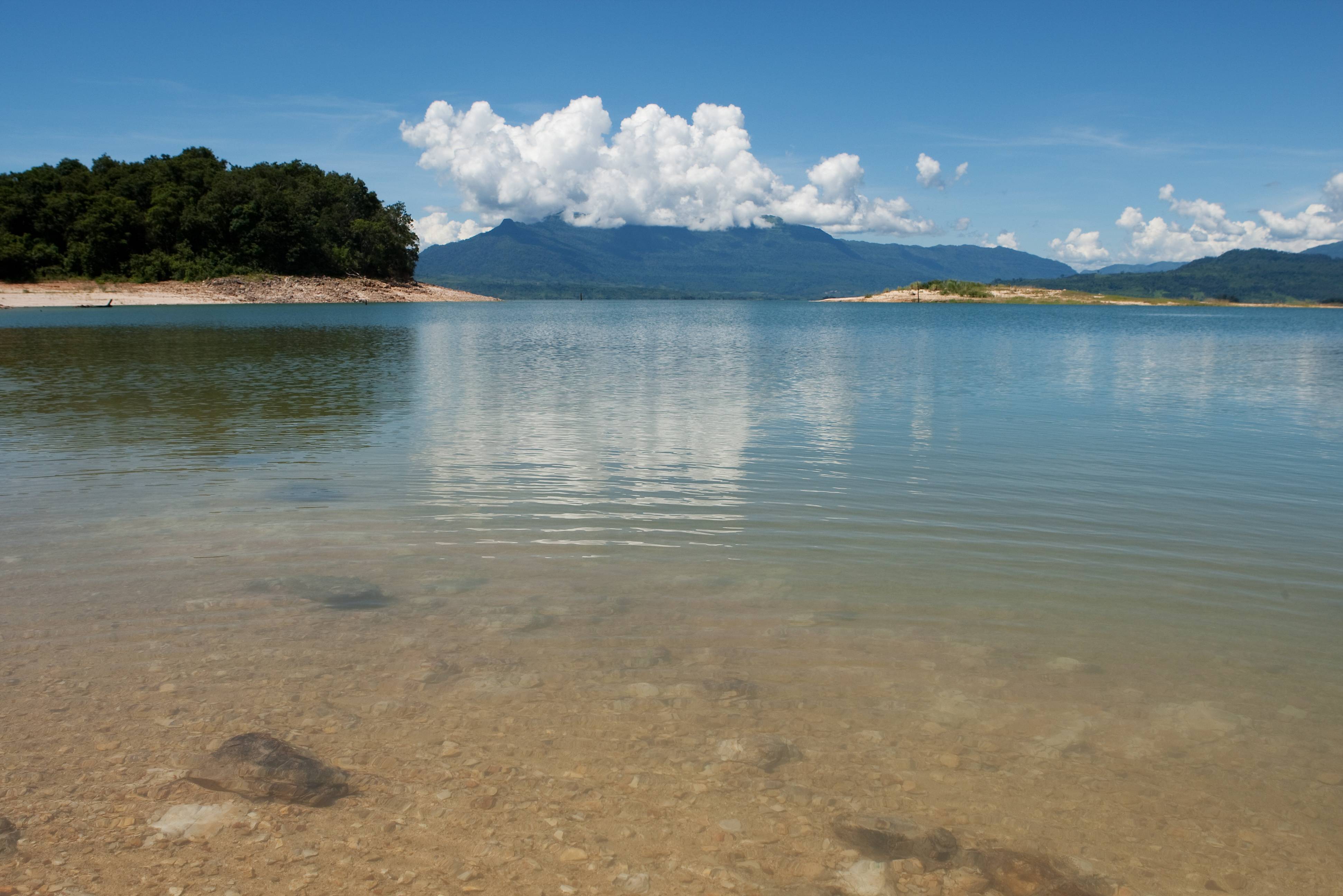 Nam Ngum Lake in de regio Vientiane, Laos