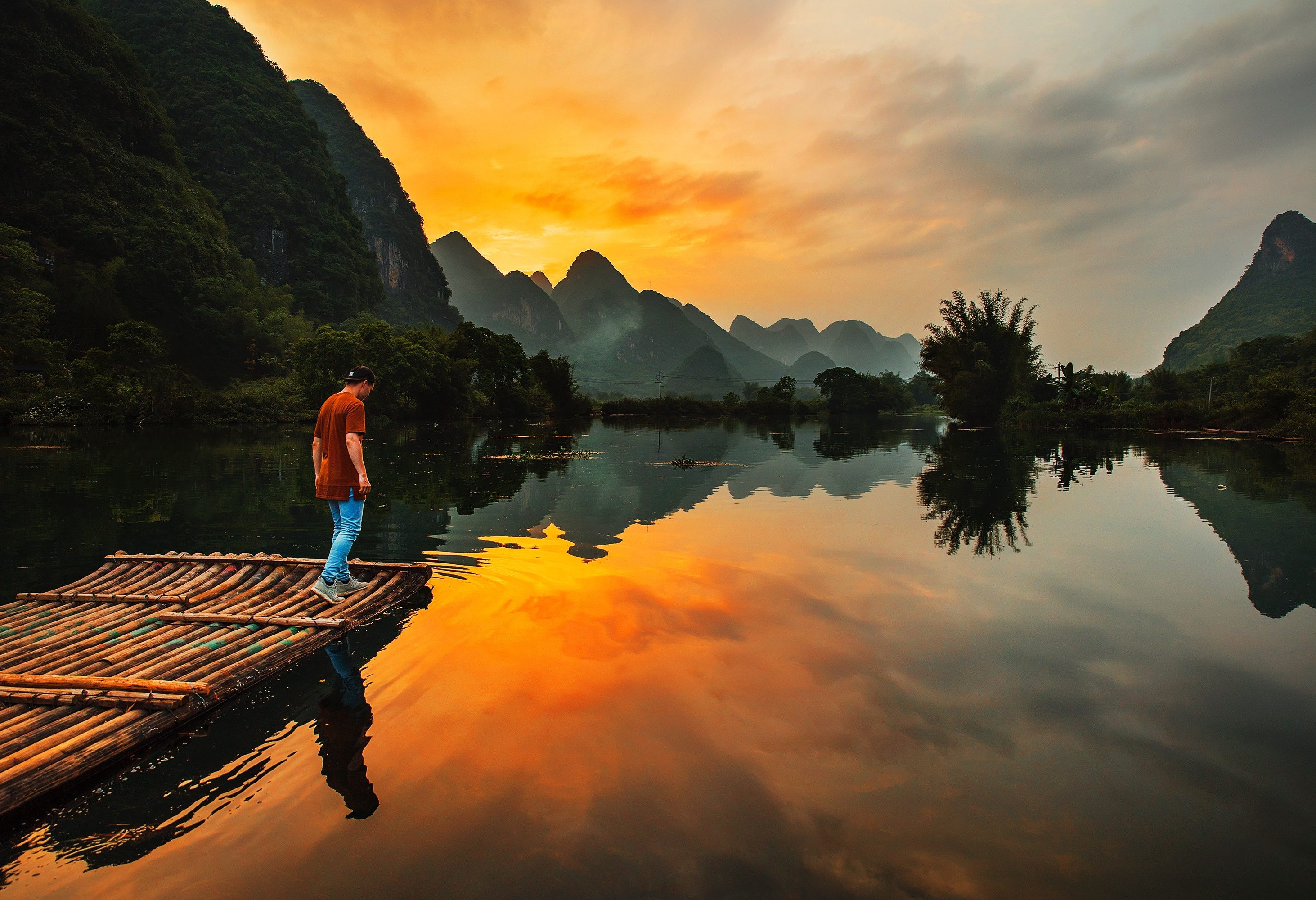 Zonsondergang op de Li-rivier bij Yangshuo