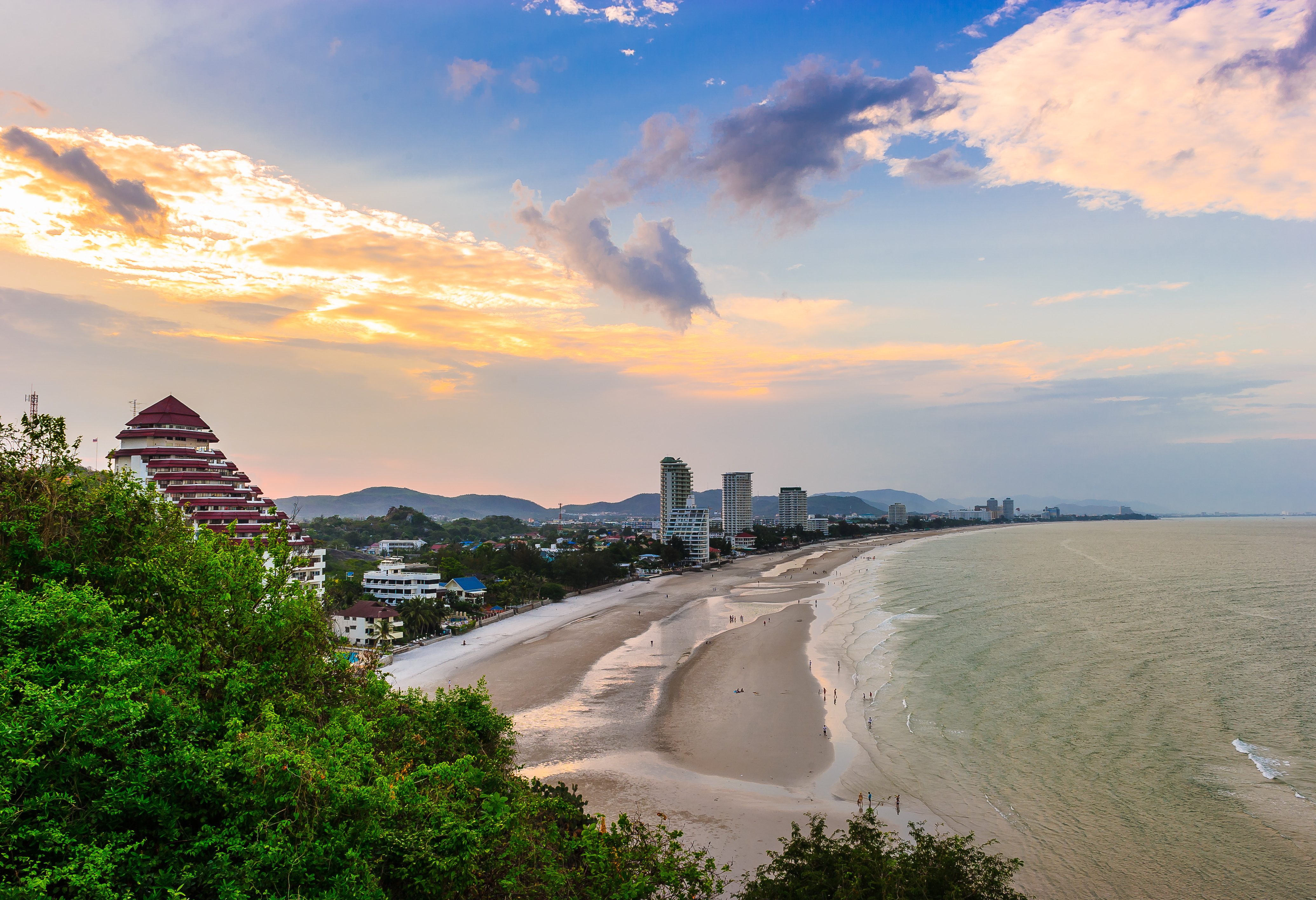 Strand nabij het centrum van Hua Hin in Thailand