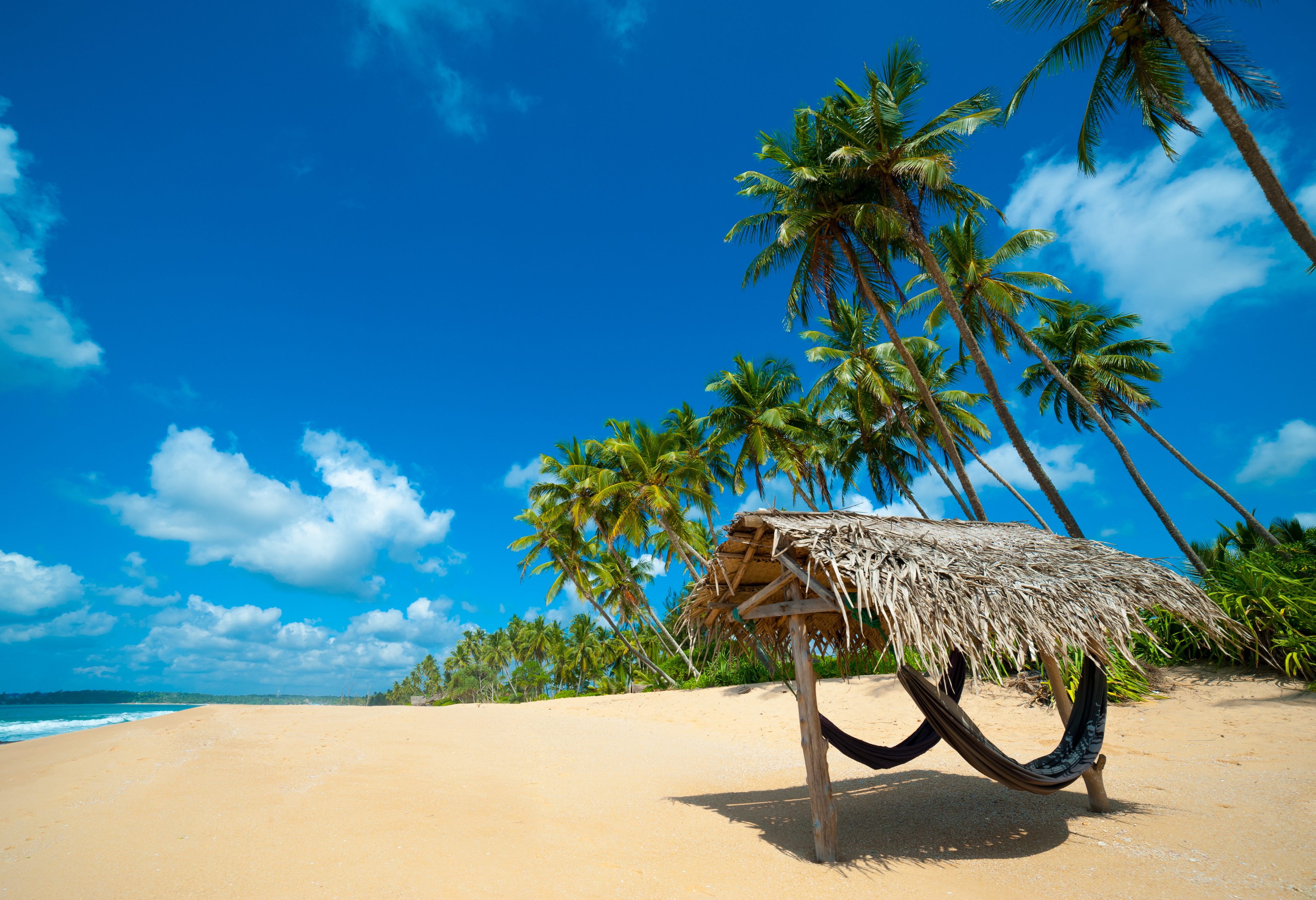 Tropisch Strand van Trincomalee op Sri Lanka