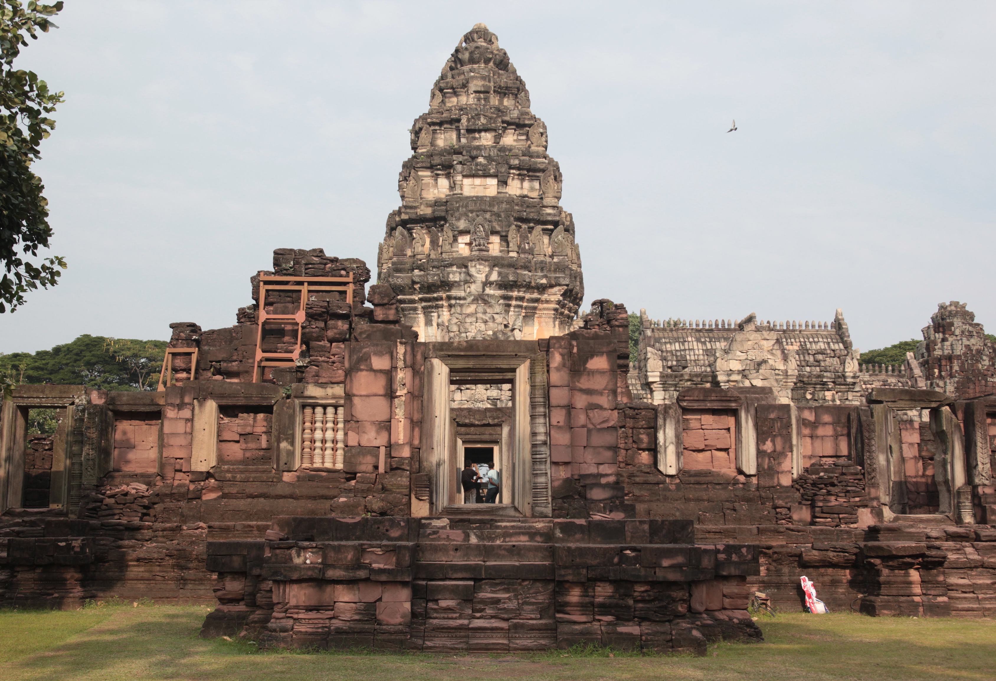 Phimai Historical Park met Khmer tempels in Thailand