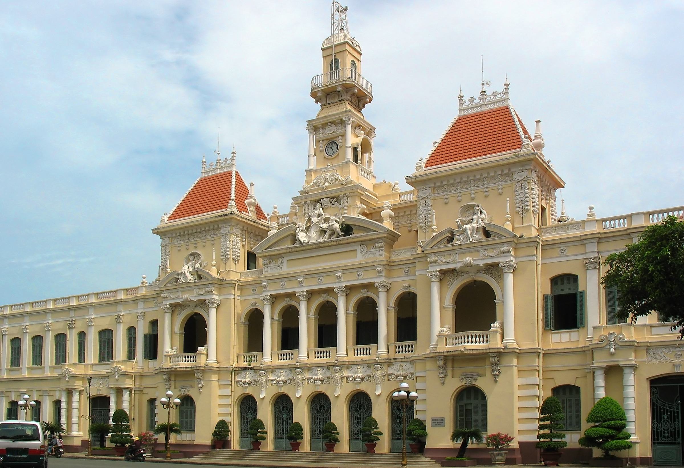 Het Peoples Committee gebouw in Ho Chi Minh Stad in Vietnam