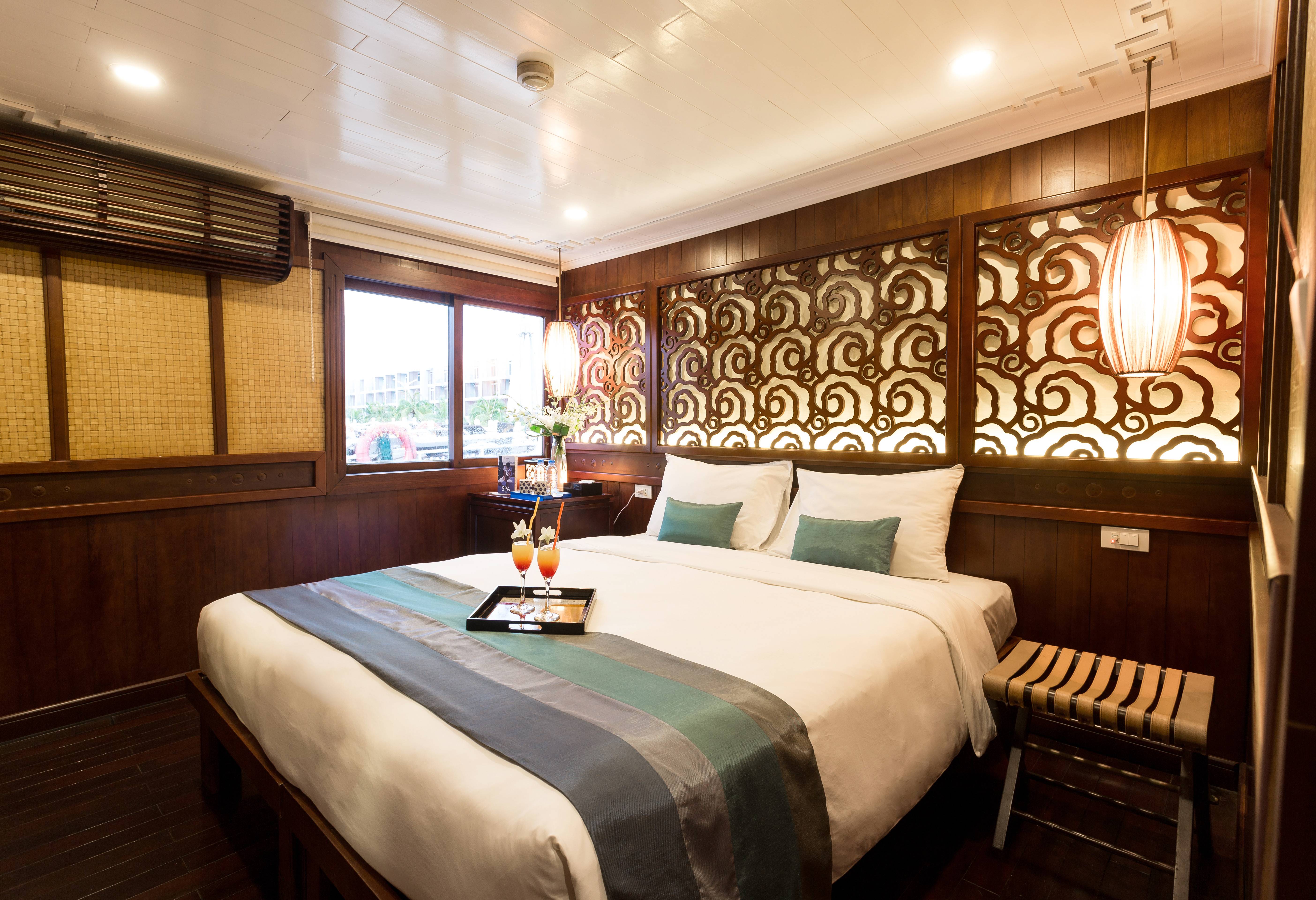 Hut in de Bhaya Classic Cruise in Halong Bay, Vietnam