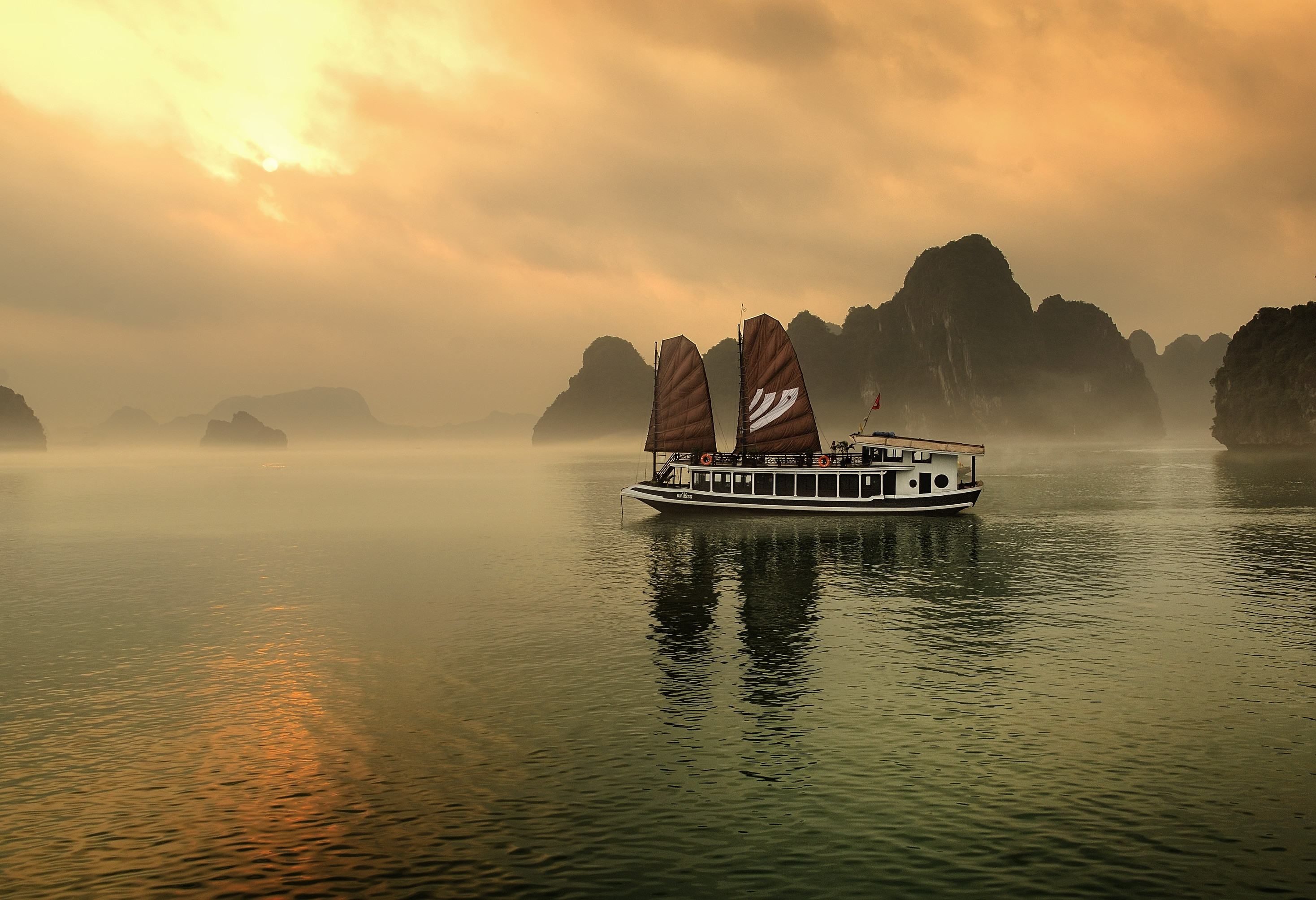 Bhaya Legend in Halong Bay, Vietnam