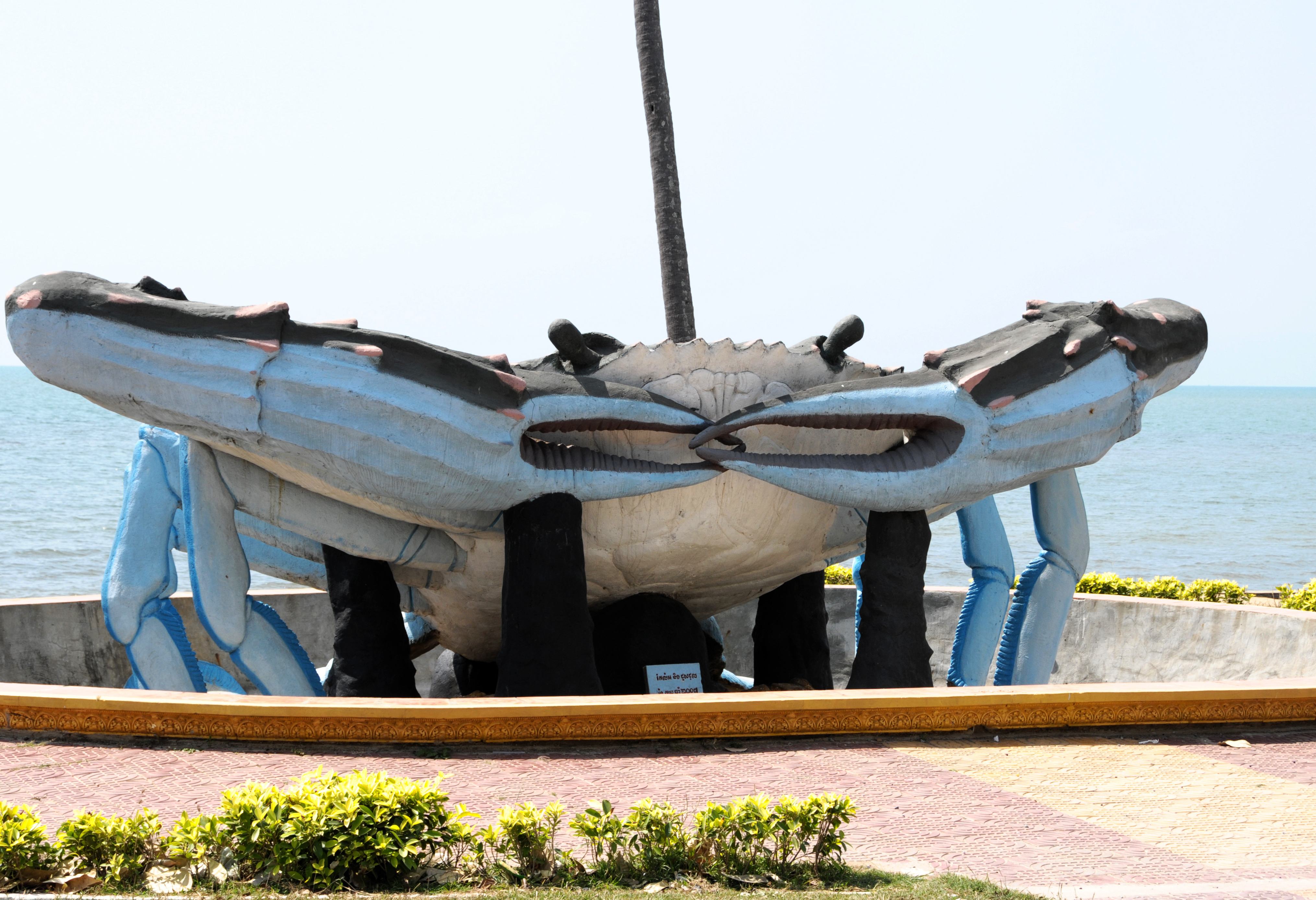 Beeld van krab in de kustplaats Kep in Cambodja