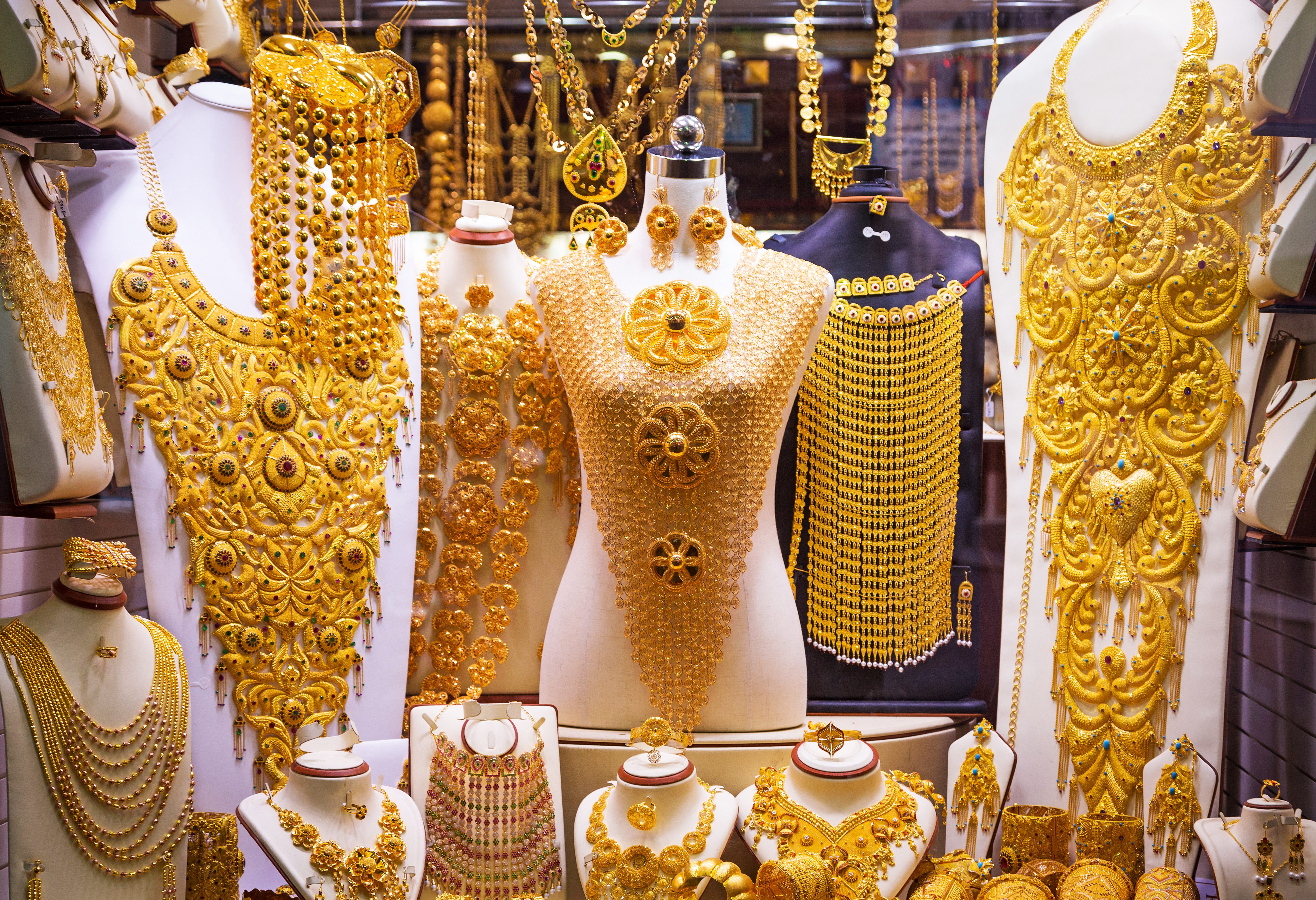 Дубай сколько золото. Gold Souk Дубай. Золотой рынок Gold Souk. Золотой рынок (Dubai City of Gold). ОАЭ, Gold Souk, Deira,Dubai.