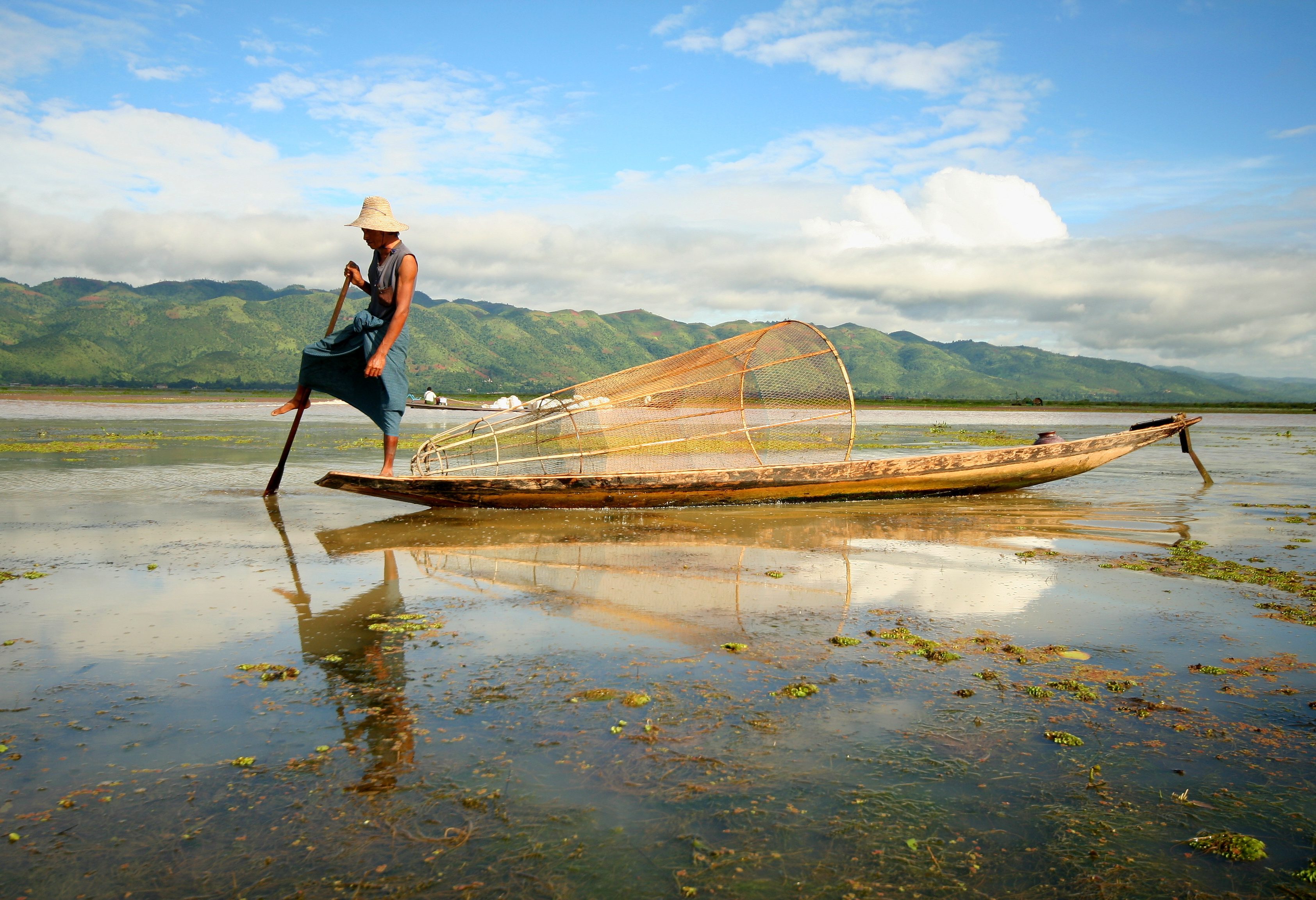 Been roeien Boottocht Inle Lake Myanmar