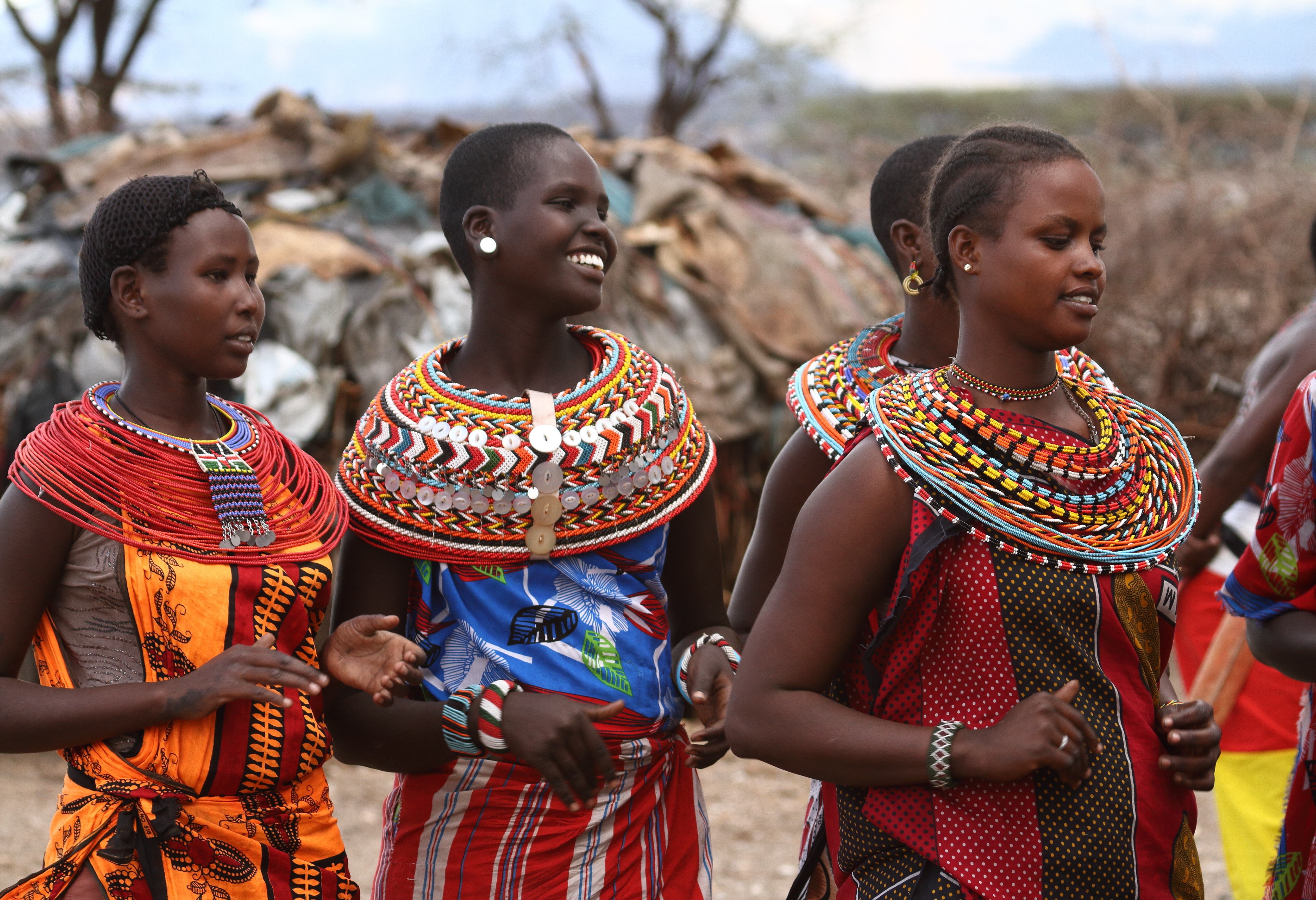 Samburu vrouwen in Samburu manyatta nabij het Samburu National Reserve in Kenia