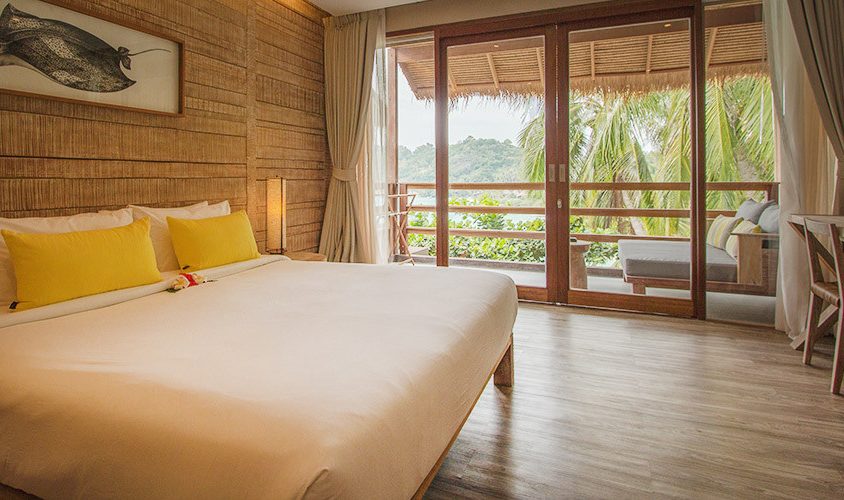 Beach Balcony kamer in The Beach Club op Koh Tao in Thailand