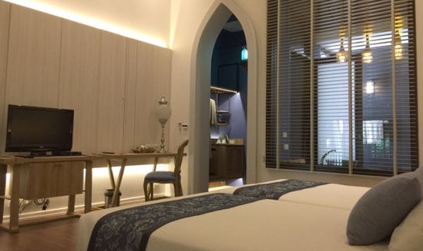 Courtyardview kamer in het Iudia on the River in Ayutthaya in Thailand