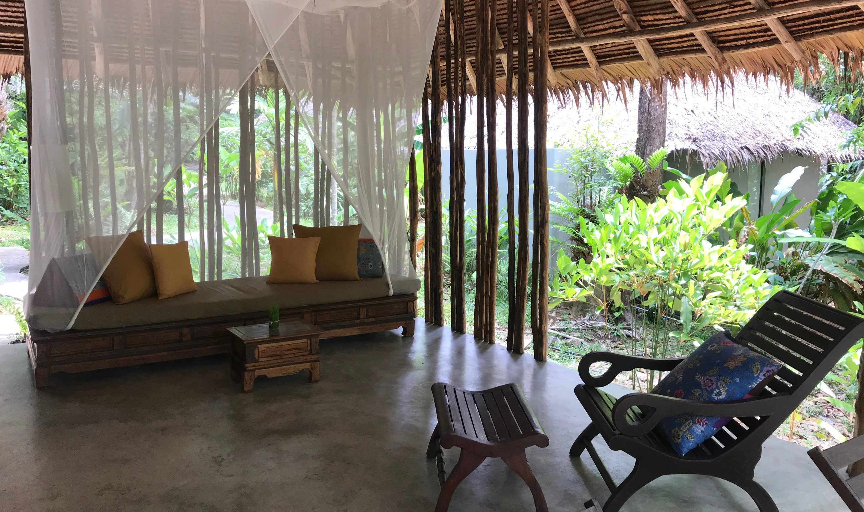 Terras van Deluxe Villa in het Koh Yao Yai Village in Thailand