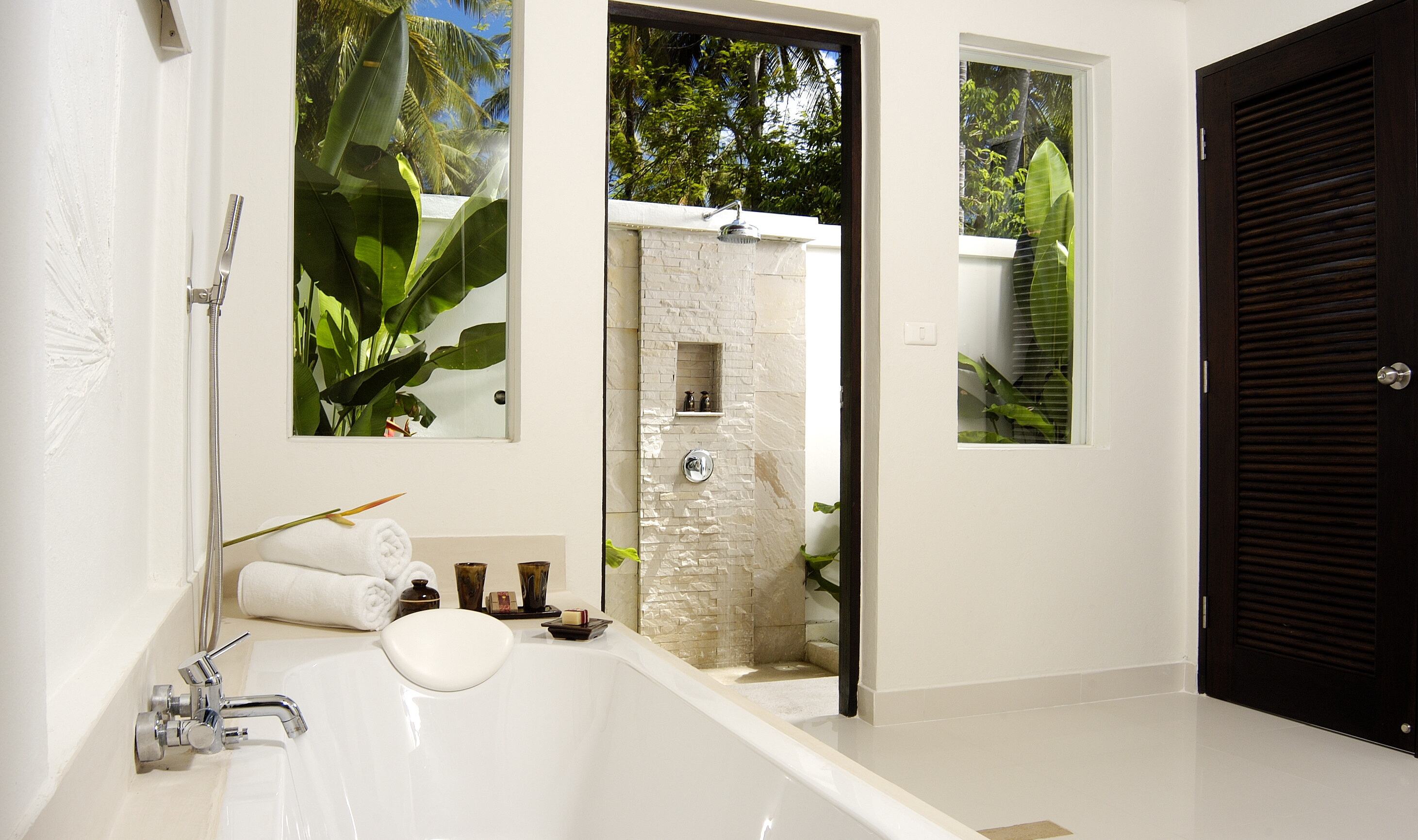 Deluxe Villa badkamer in The Racha op Koh Racha in Thailand