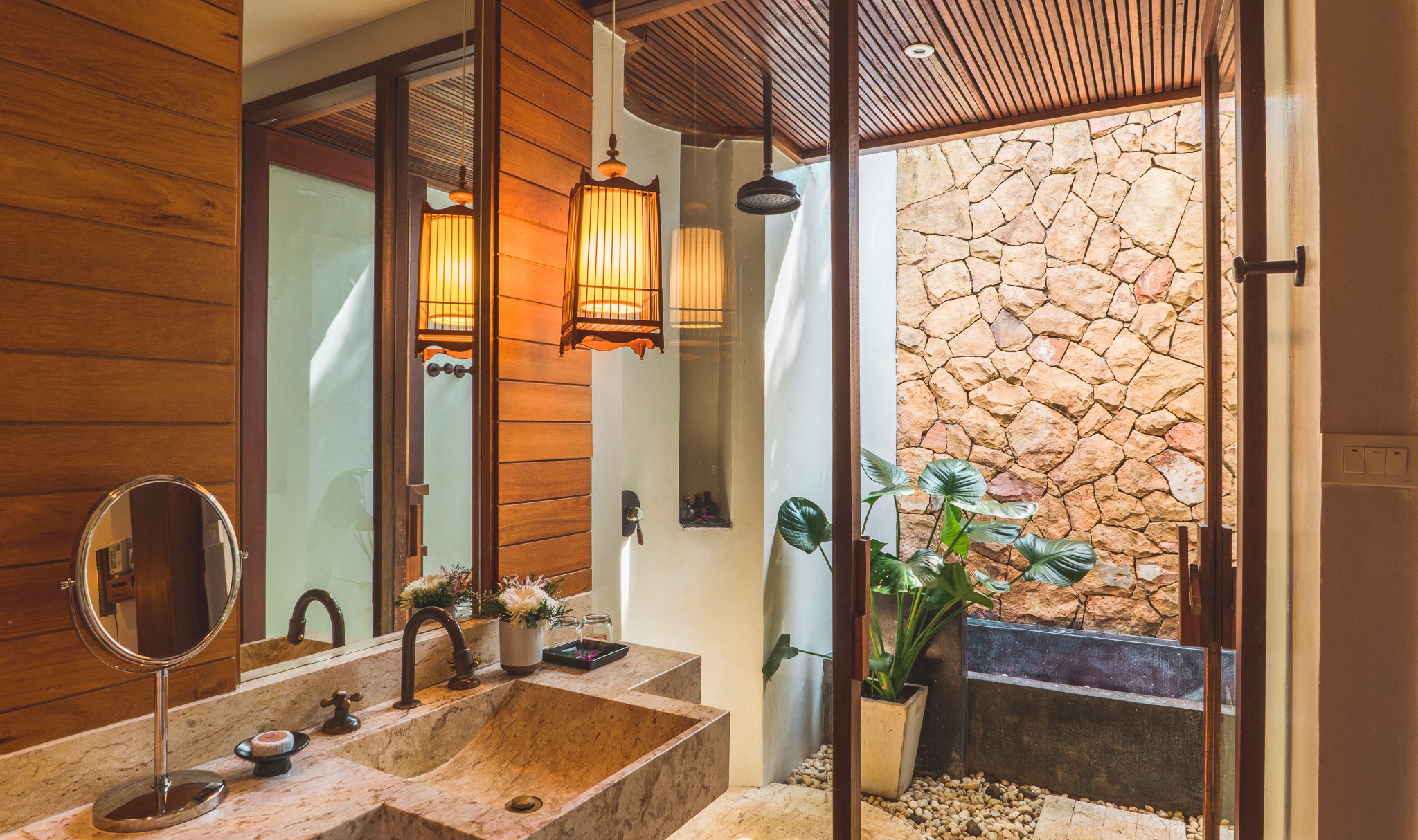 Deluxe badkamer in The Tubkaak Boutique Resort in Krabi in Thailand