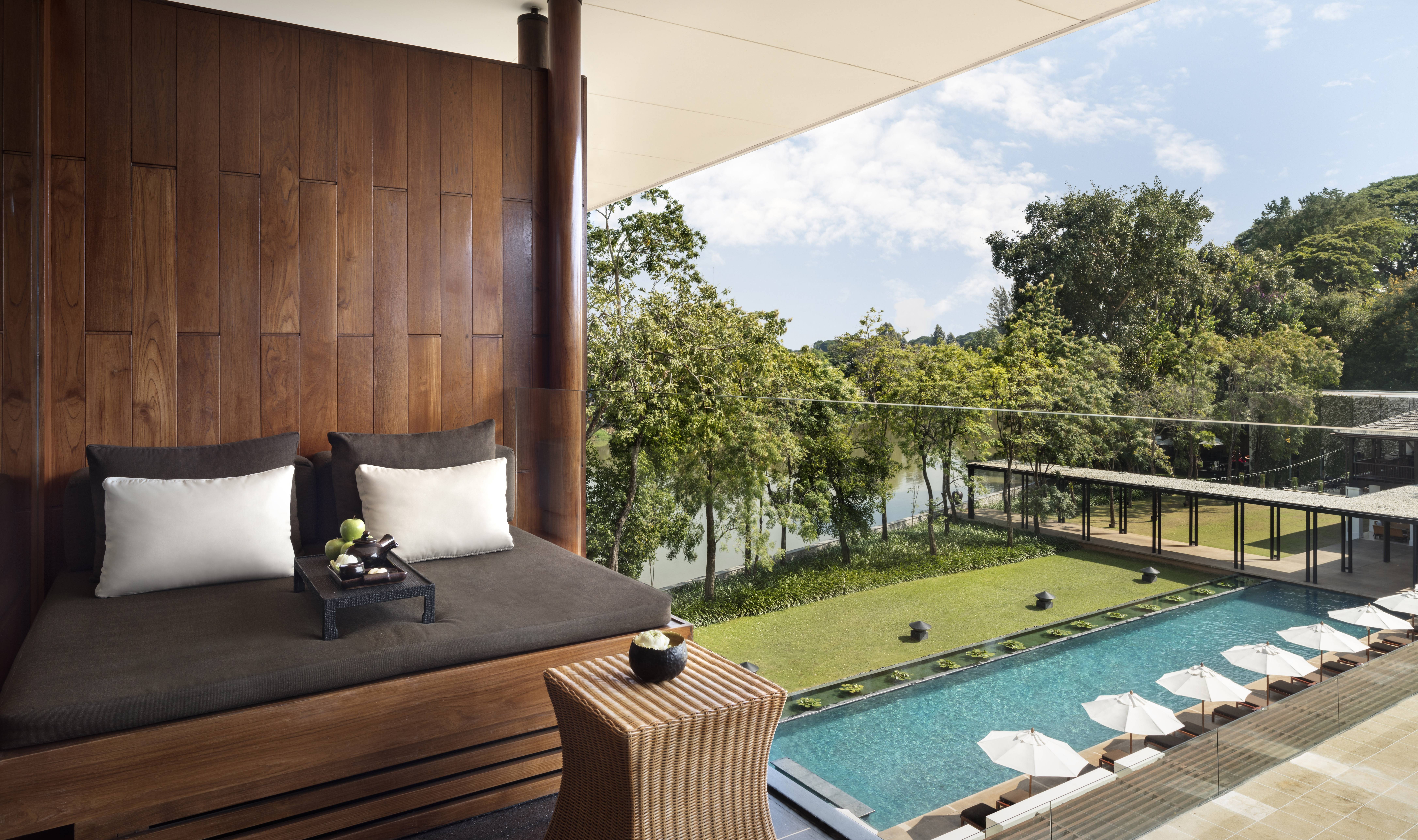 Deluxe Riverview kamer balkon in het Anantara Chiang Mai in Thailand