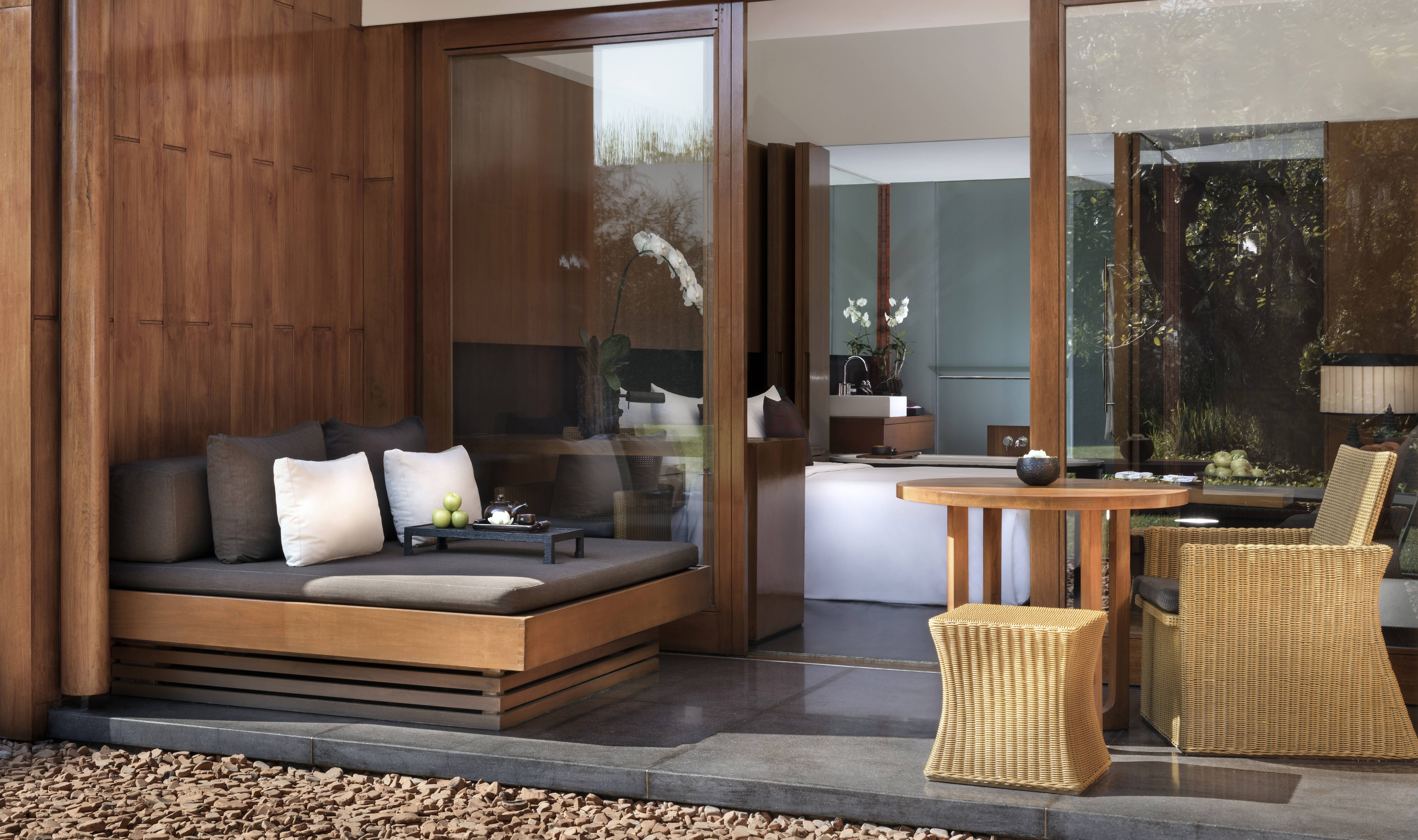 Deluxe Gardenview kamer balkon in het Anantara Chiang Mai in Thailand