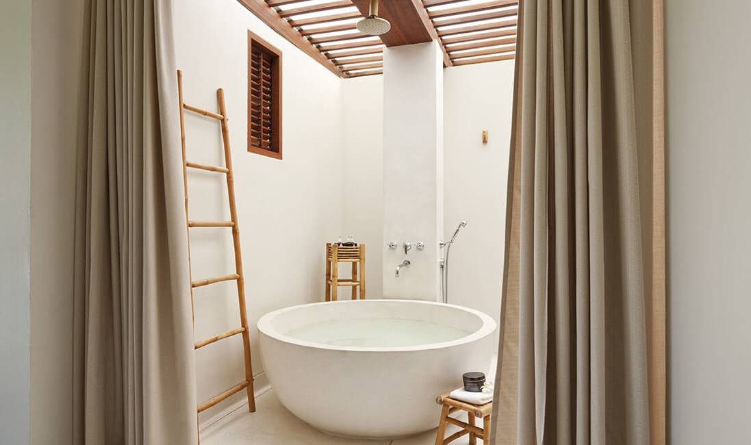 Deluxe Balcony kamer badkamer in het Sala Samui op Koh Samui in Thailand