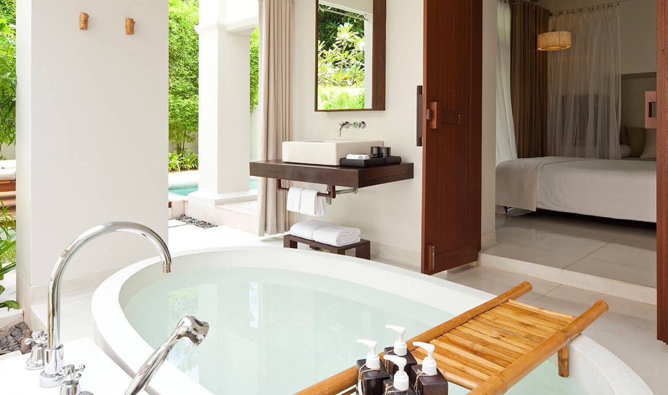 Garden Poolvilla openlucht badkamer in het Sala Samui op Koh Samui in Thailand